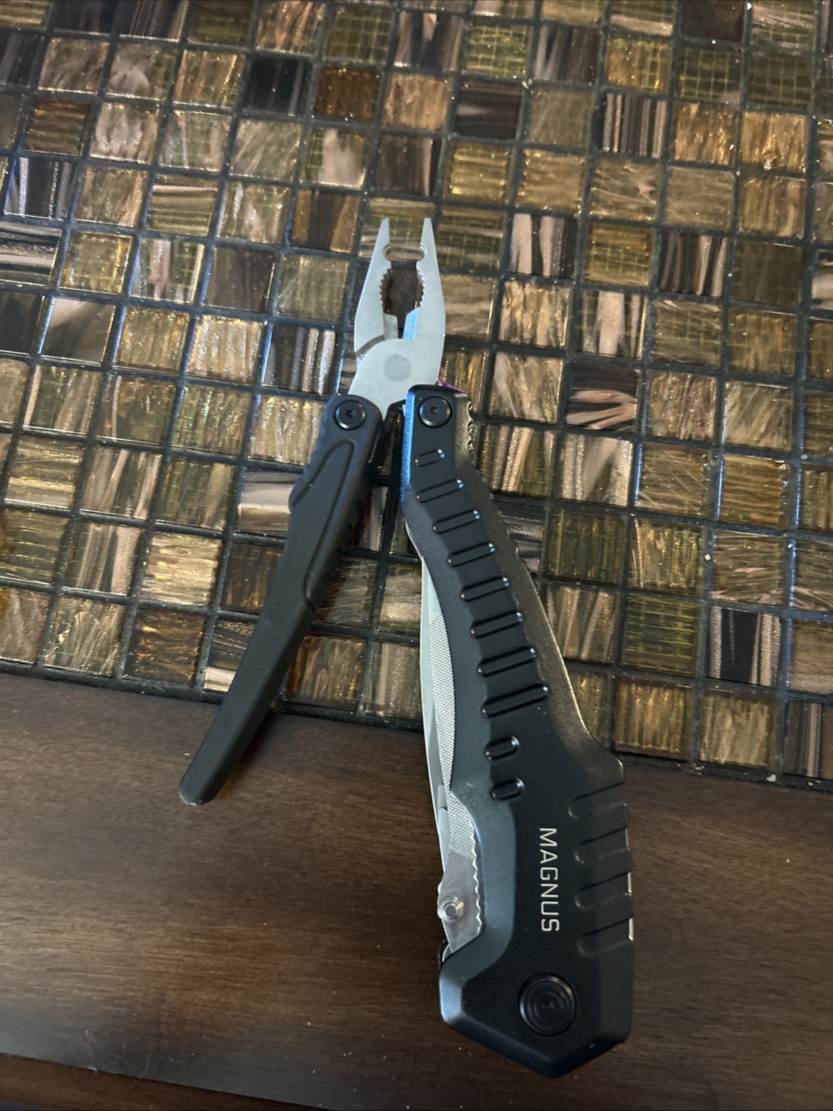 Magnus Kilimamjaro Multitool with Sheath – NEW