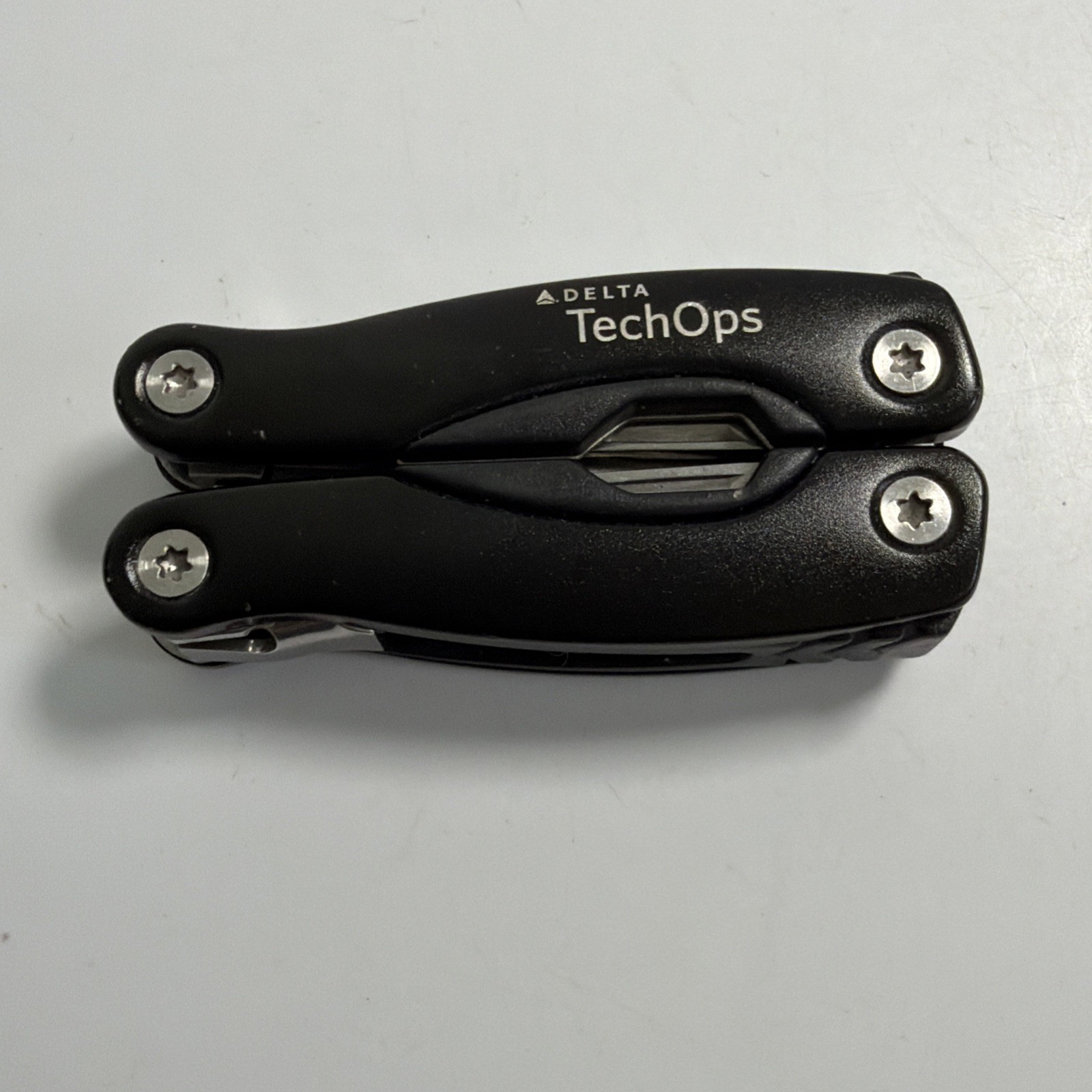 Delta Tech Ops Multi Tool 9 Tools Rare Aviation Promotional Flight
