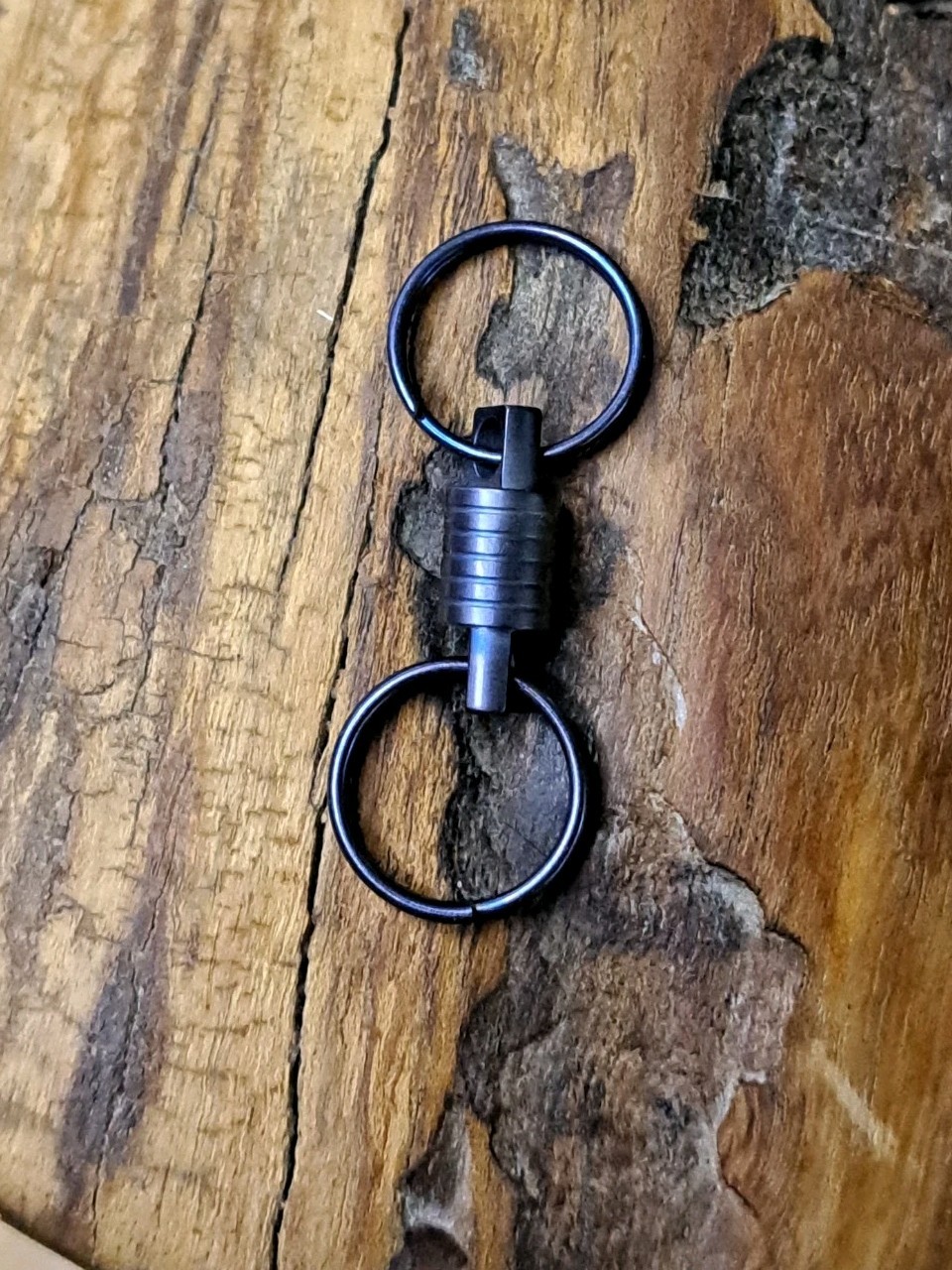 Pro Mini Series Anodized Titanium Swivel With 15mm Titanium Keyrings