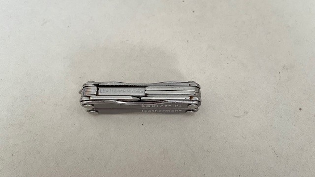 Leatherman Squirt P4 Vintage Gray Multi Tool Pliers,Knife,Keychain – Great