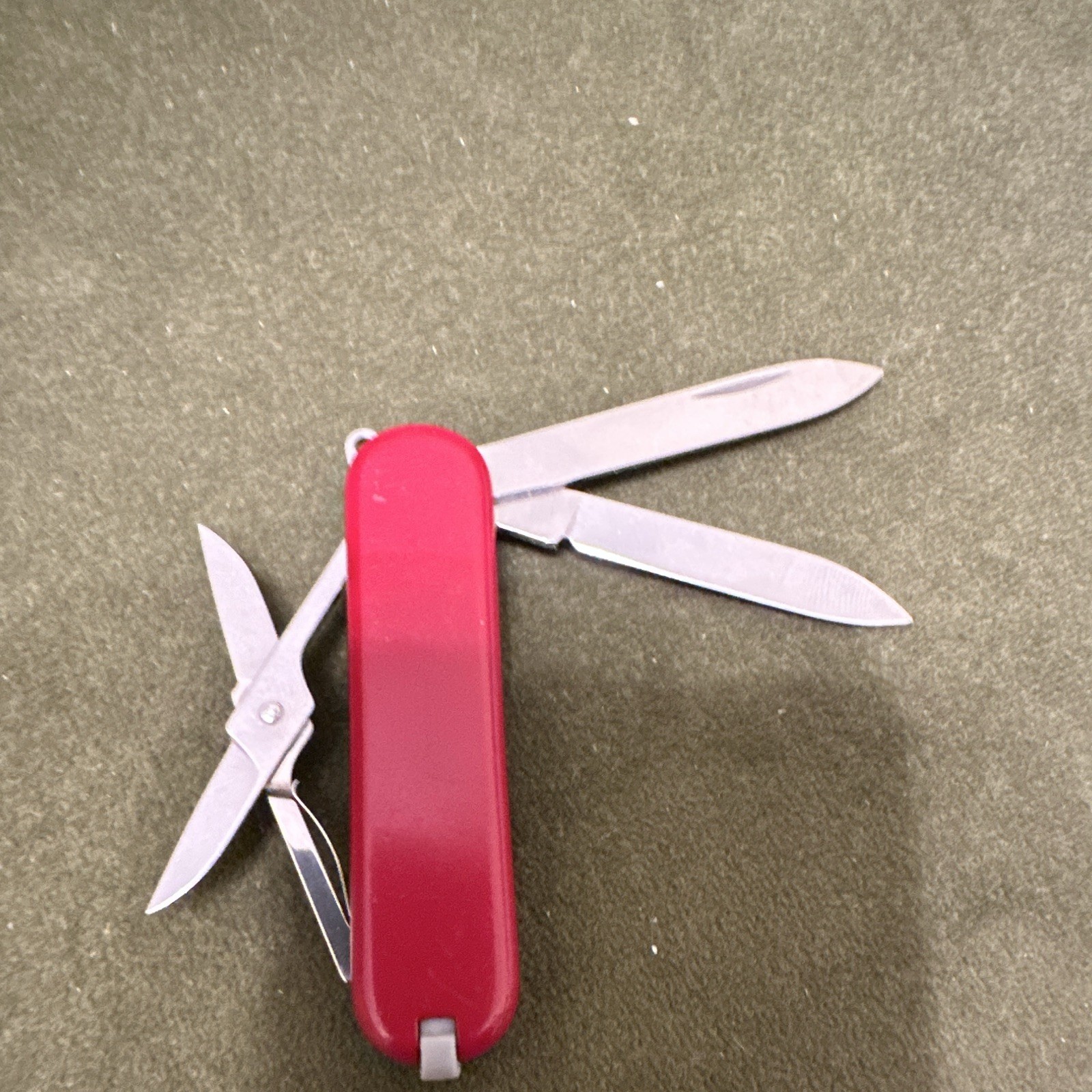 Victorinox Classic SD Swiss Army Multi-Tool Pocket Knife Red 4 Tools Keyring