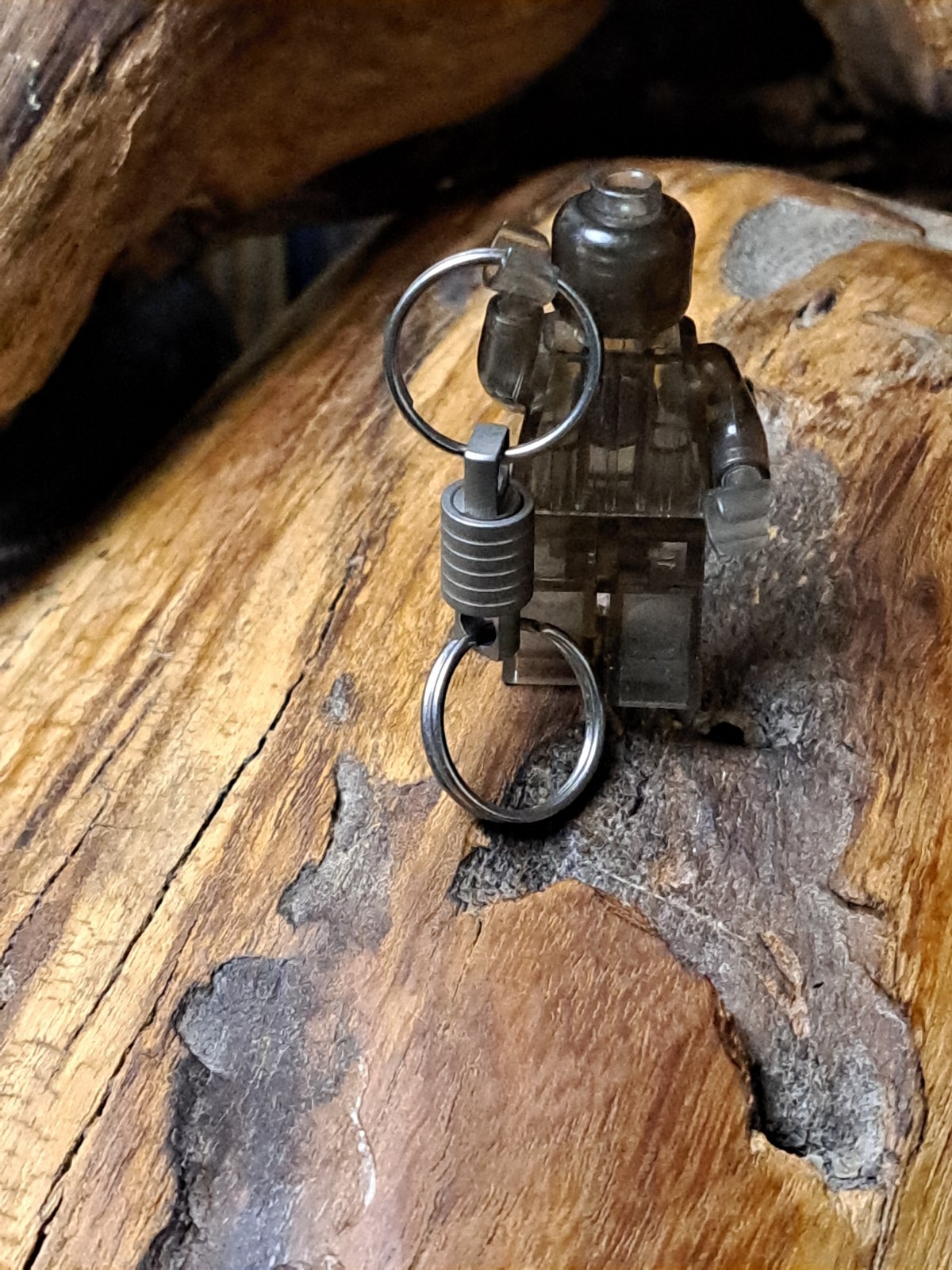 Pro Mini Series Titanium Swivel With 15mm Titanium Keyrings