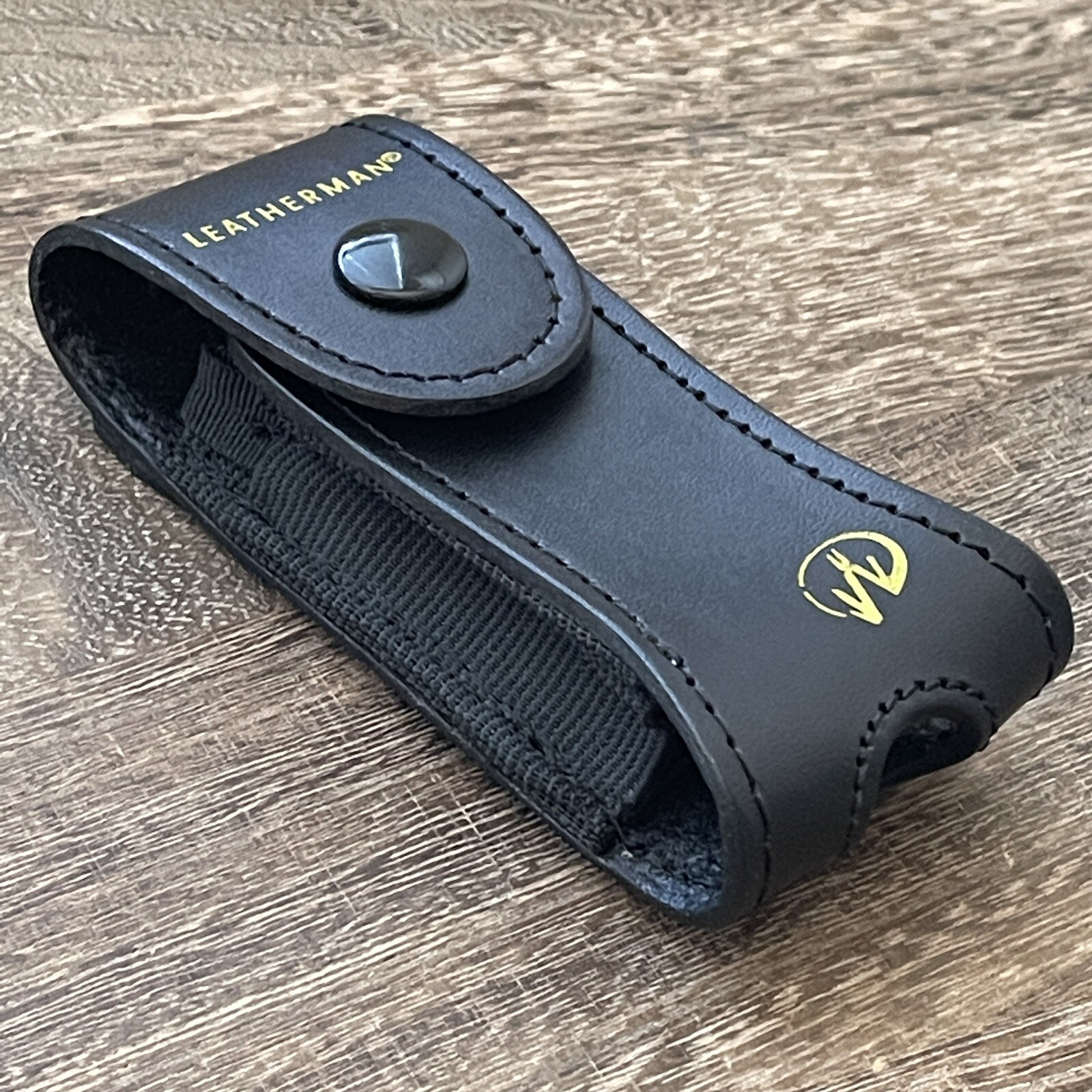 Sheath for Leatherman Charge Plus, Charge TTi, Wave; leather sheath w/pockets