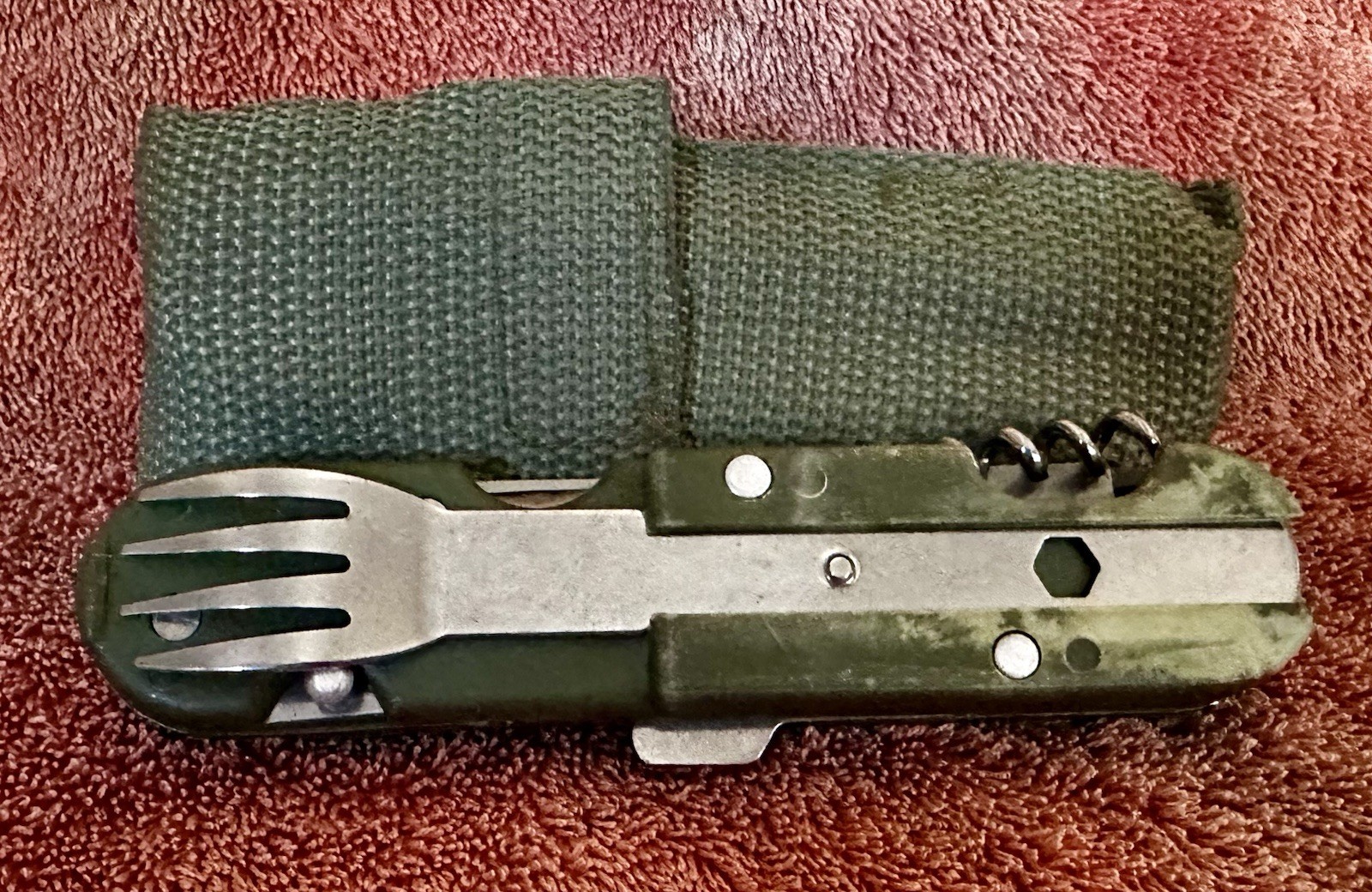 Outdoor 6 in 1 Camping Utensil Multi-Tool with Carrying Case