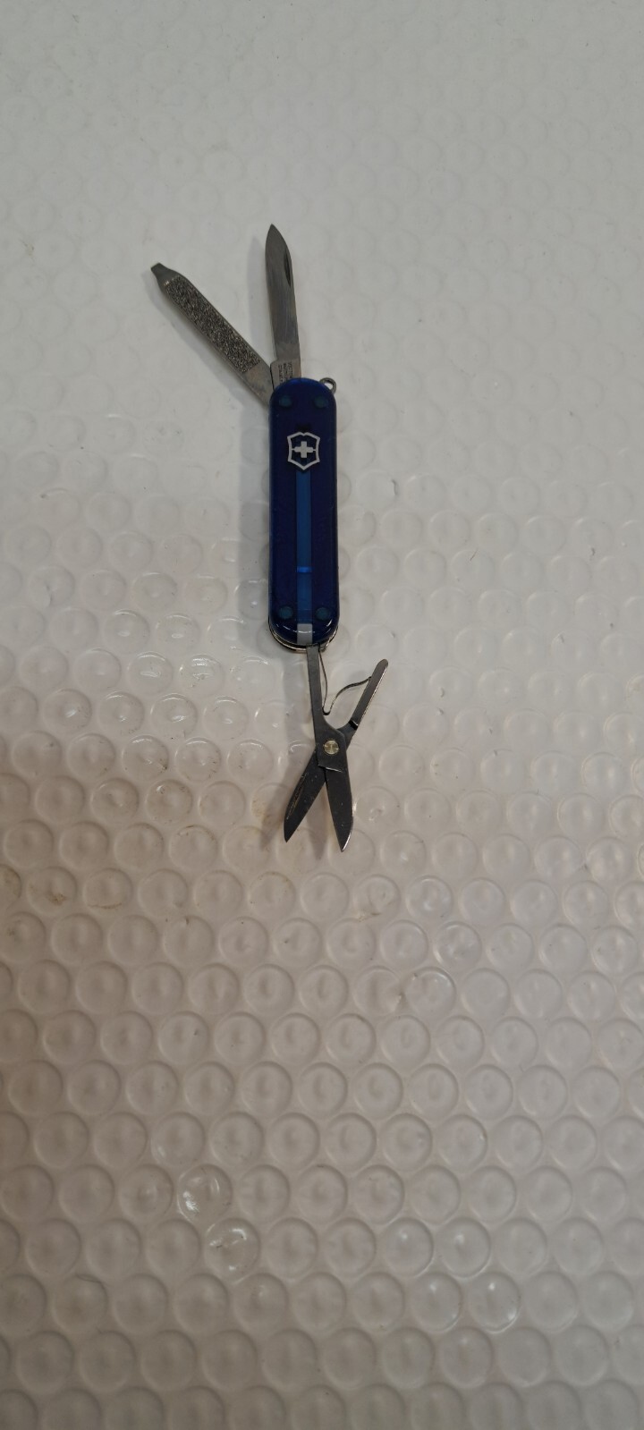 VICTORINOX CLASSIC SD 58MM SWISS ARMY KNIFE POCKET KEYCHAIN TRANSLUCENT blue