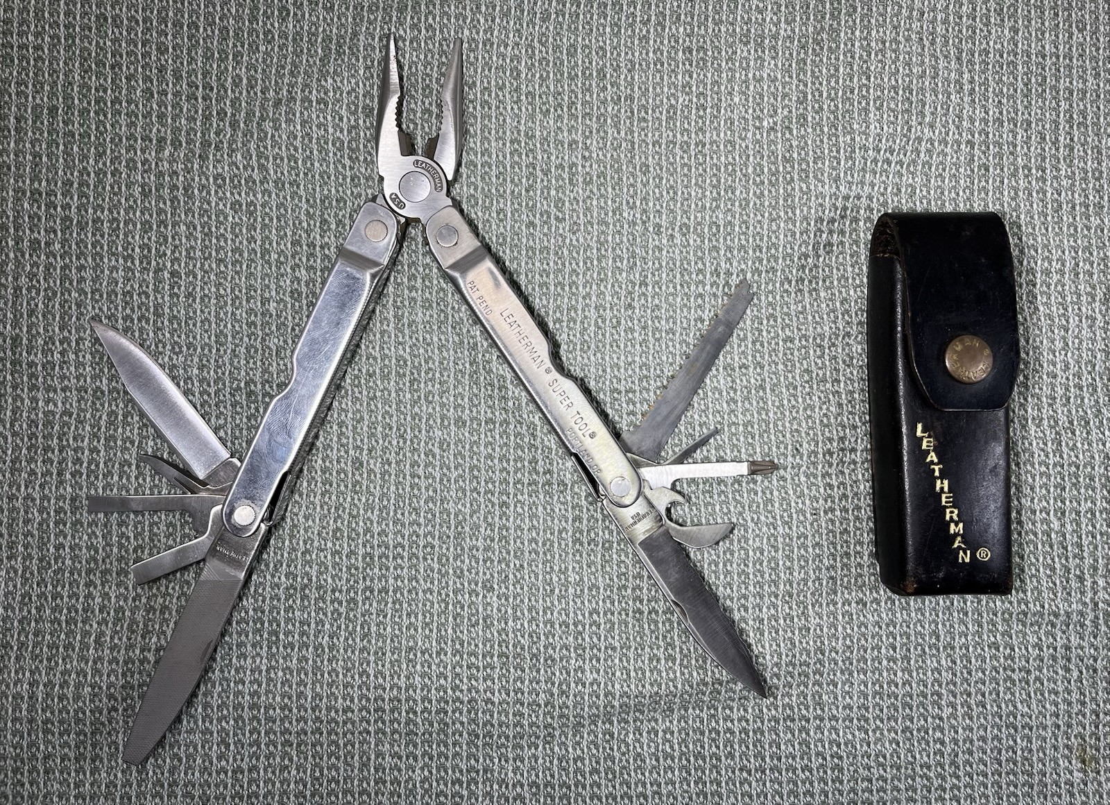 Vintage Leatherman super tool Patent Pending Portland Oregon Multi-Tool Pouch