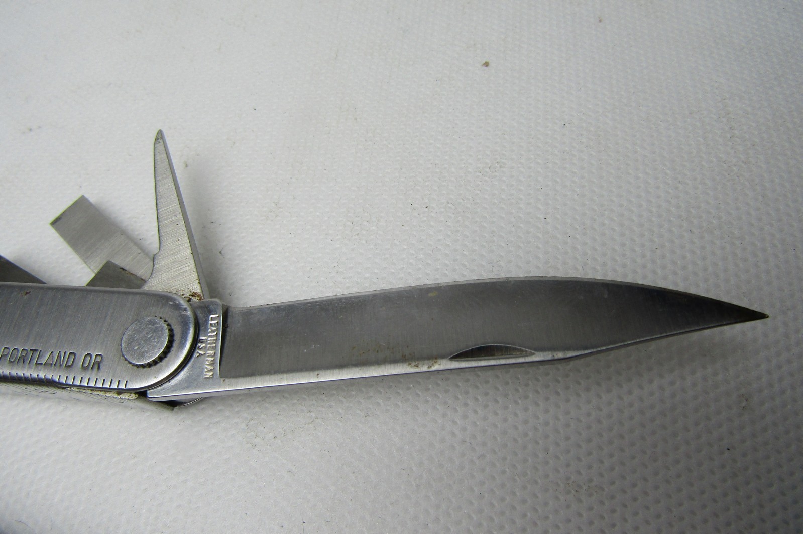 Vintage Cabela’s Branded Original Leatherman Tool Portland OR with Case