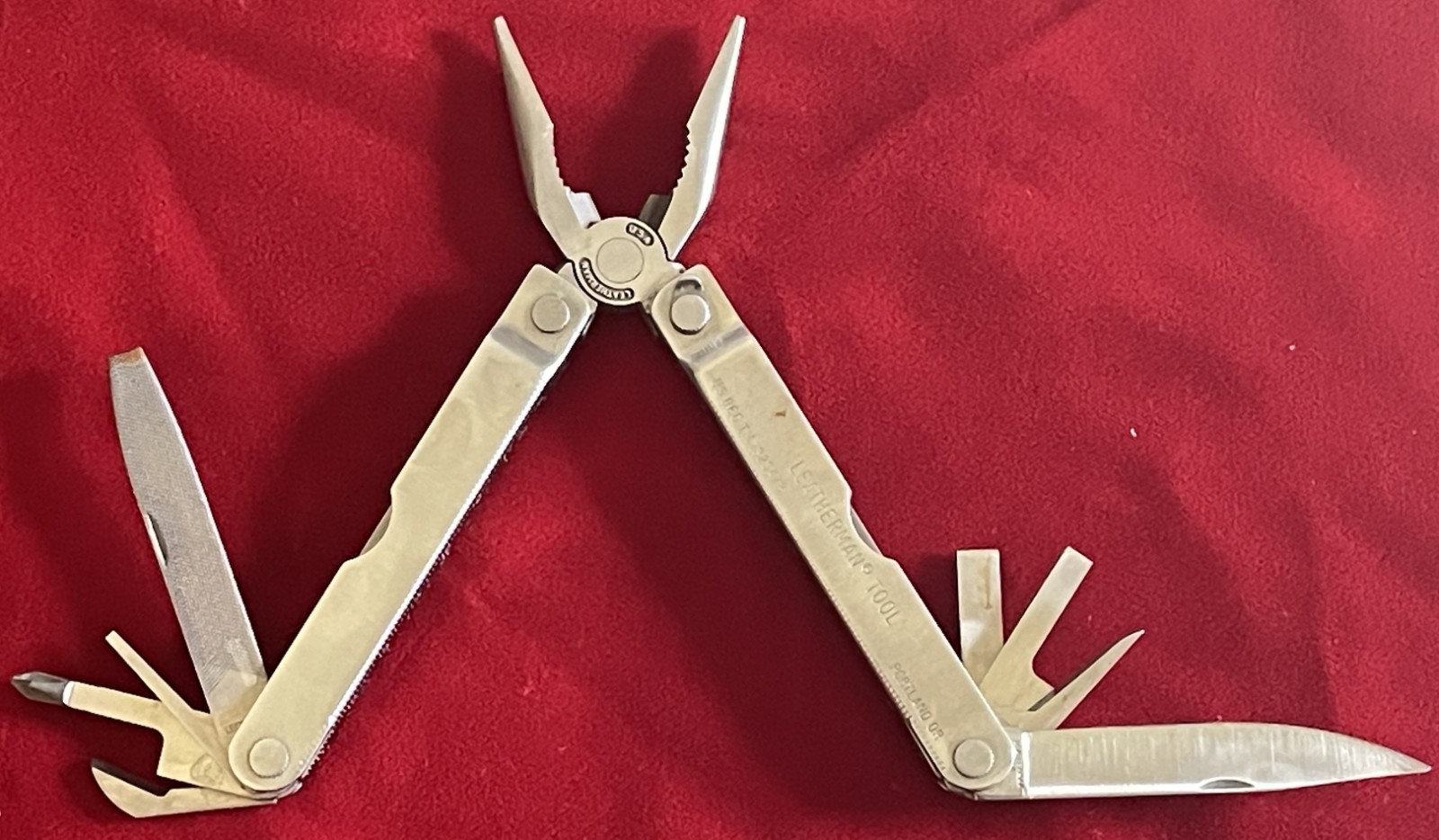 The Original Leatherman Multi Tool with sheath – #1325473 – Classic Collectable!