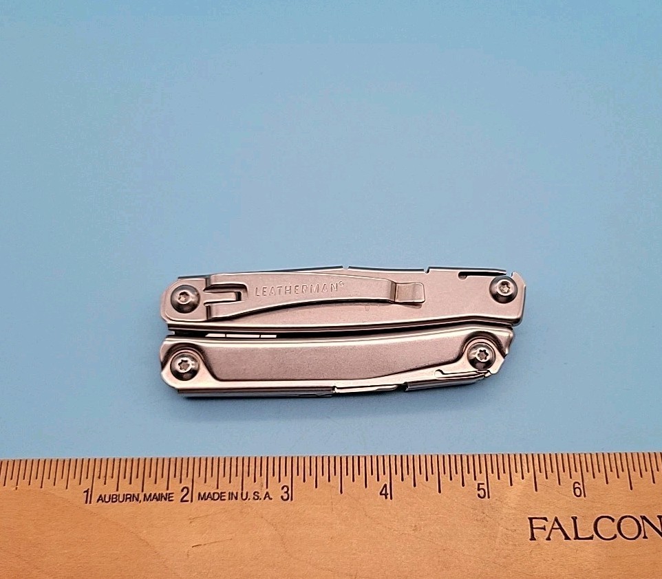 Leatherman Rev Multi-Tool – Pliers, Knife, Screwdrivers, Can Opener, File