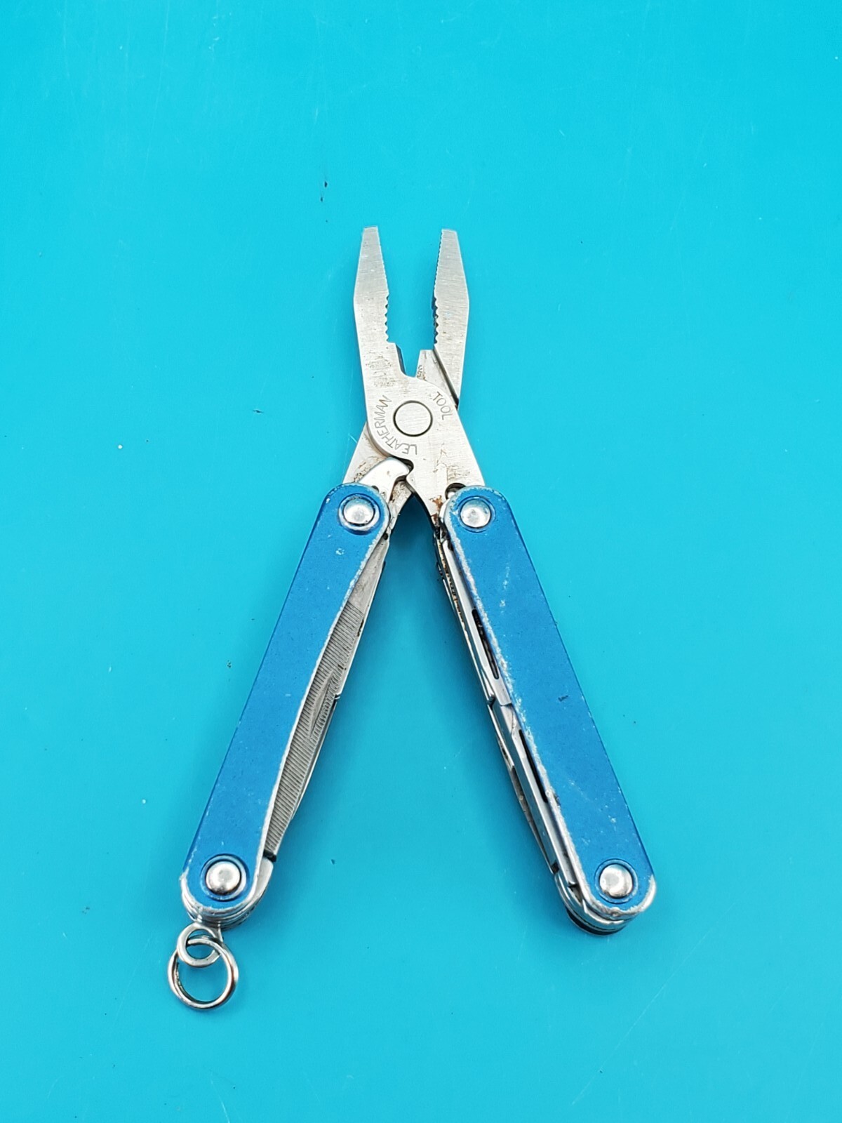 Leatherman SQUIRT PS4 Multi-Tool! BLUE! *broken scissors spring*