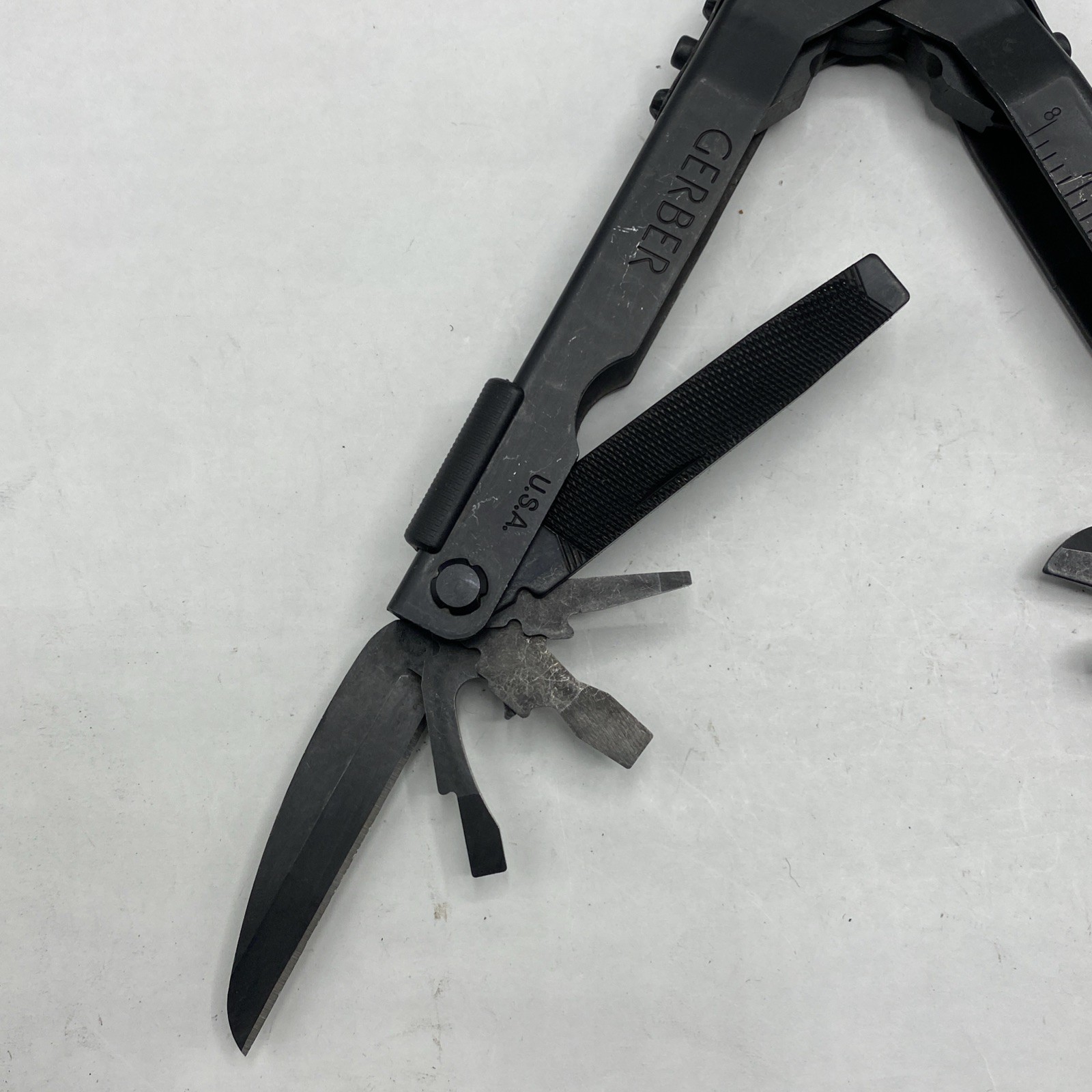 Gerber MP 600, Carbide Cutters, Needlenose with Sheath – Black