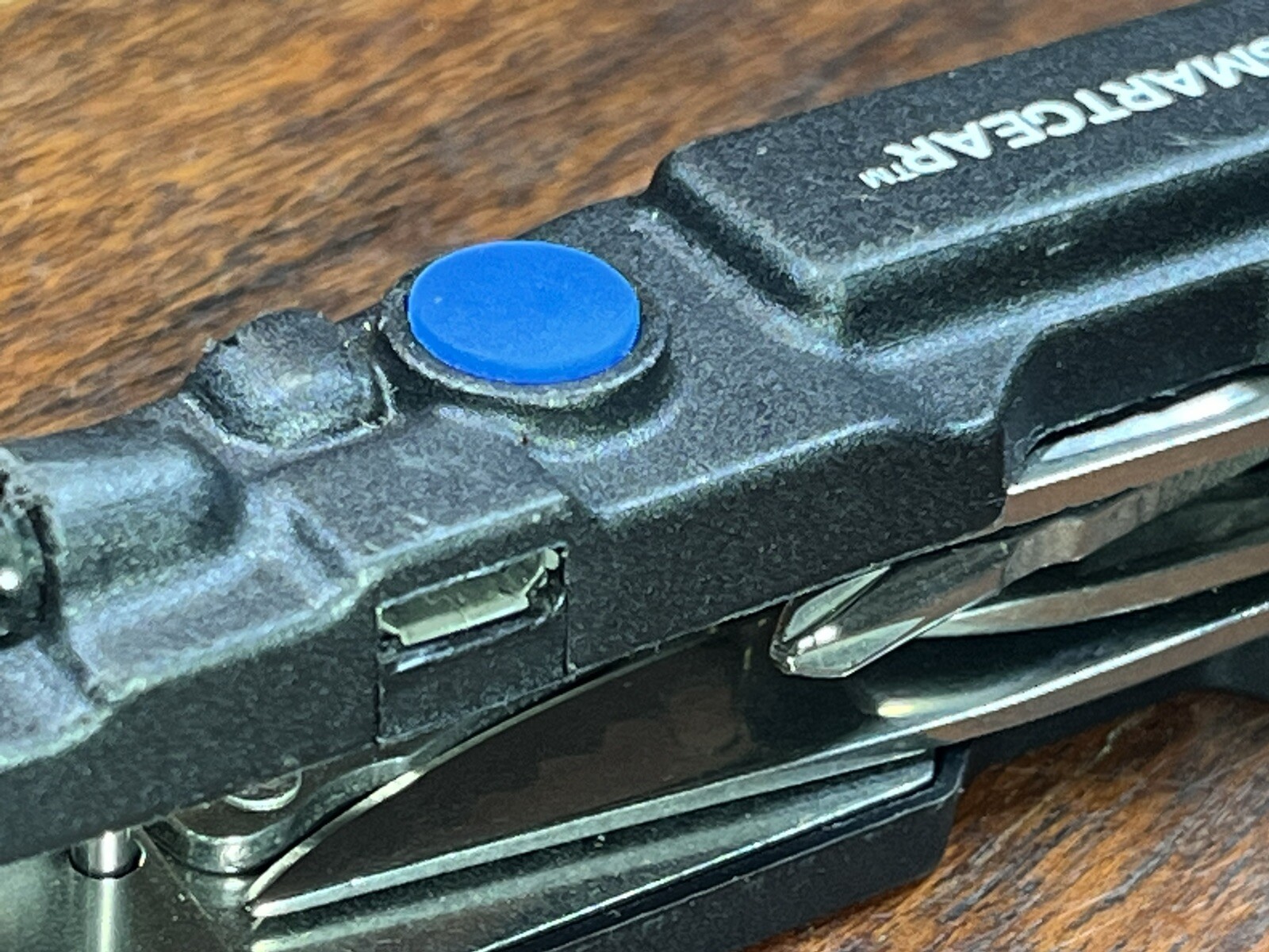 SmartGear USB Rechargeable Flashlight Multitool + Nylon Sheath