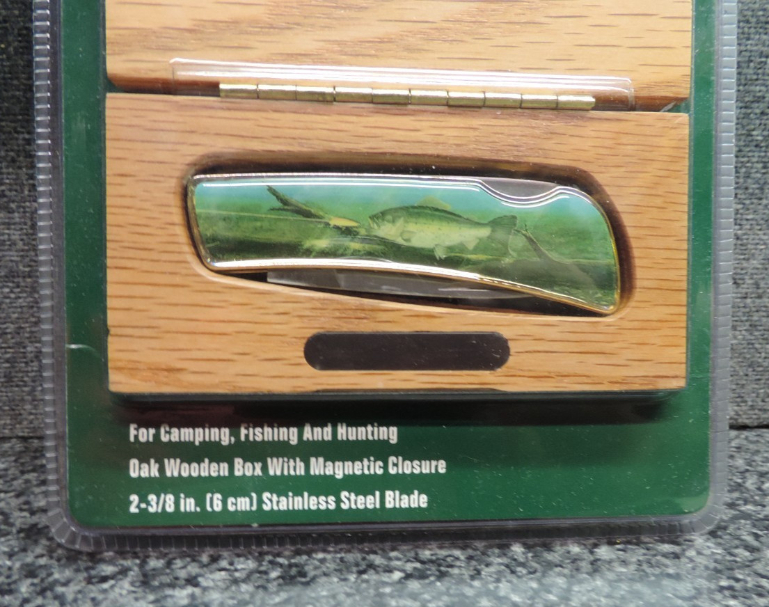 Northwest Territory Wildlife Classics Pocket Knife Mint in Package Bass