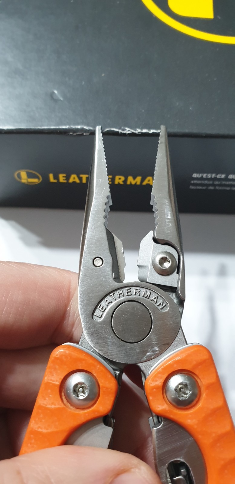 🔥 Leatherman Squirt E4 Stainless Multitool RadioShack Red RareRetired Condition