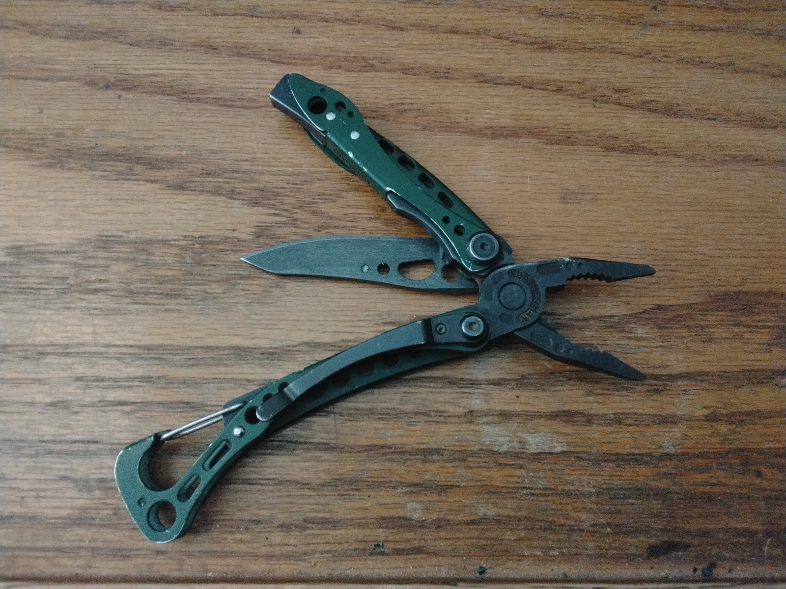 Leatherman Skeletool CX Multitool Plain Edge Knife Green User Missing Bit A