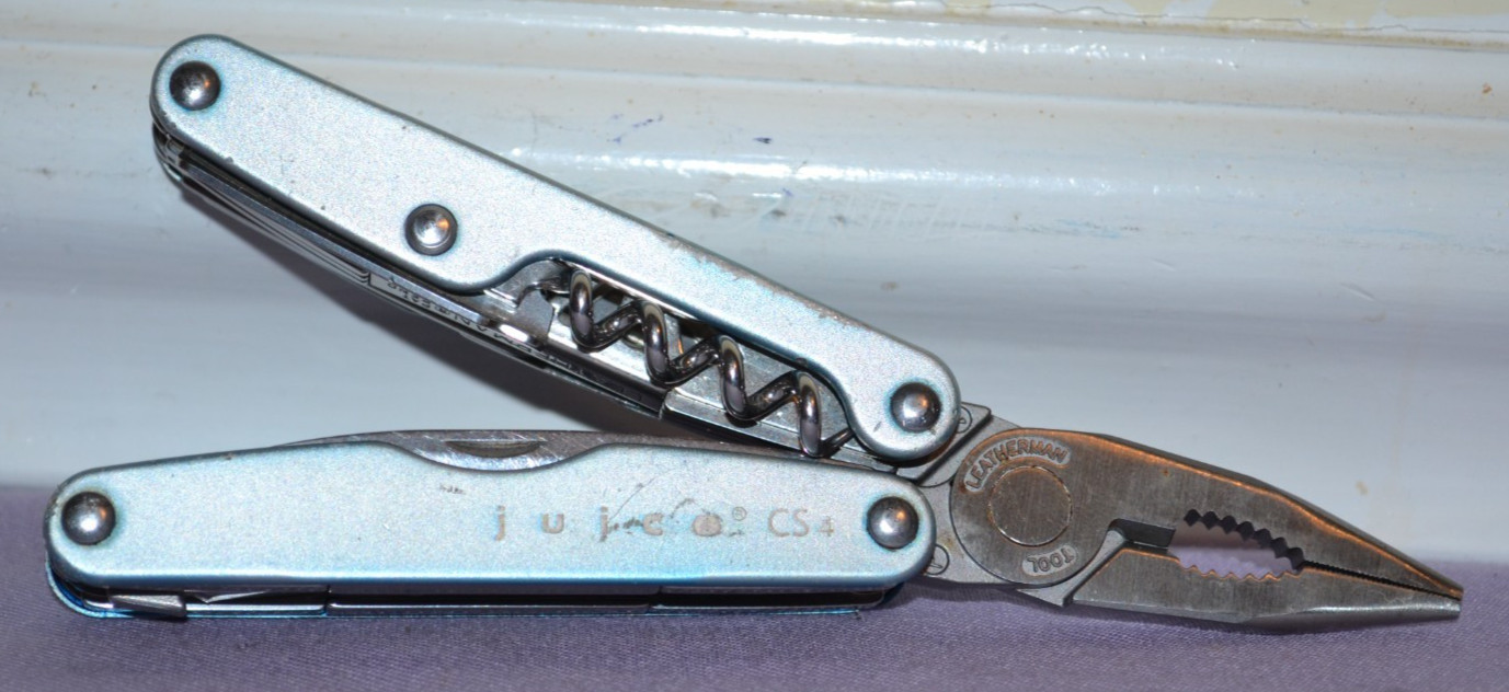 OEM Leatherman Juice CS4 Blue Multi-Tool Knife, Pliers Scissors, Other Tool-Good