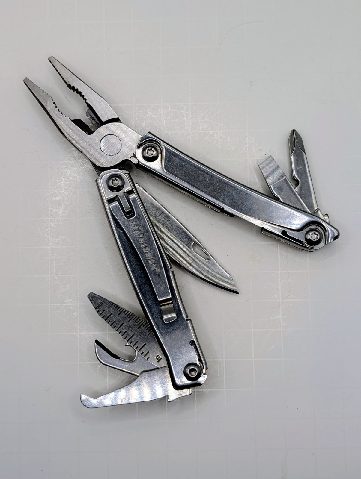 Leatherman Rev 14-In-1 Stainless Steel EDC Straight Blade Multitool & Pliers
