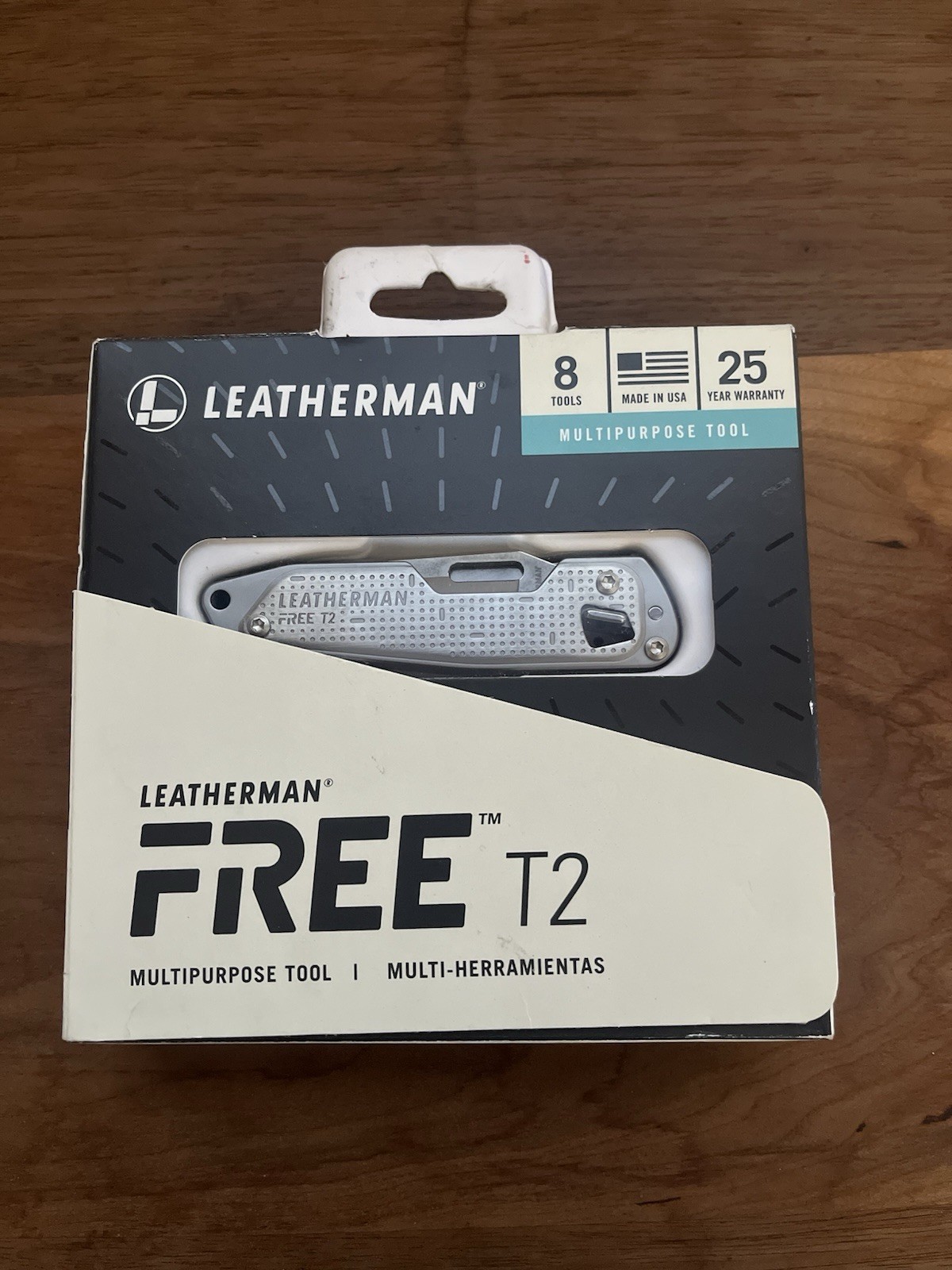 Leatherman Free T2 Pocket Knife Multipurpose Tool – 8 Tools – New In box