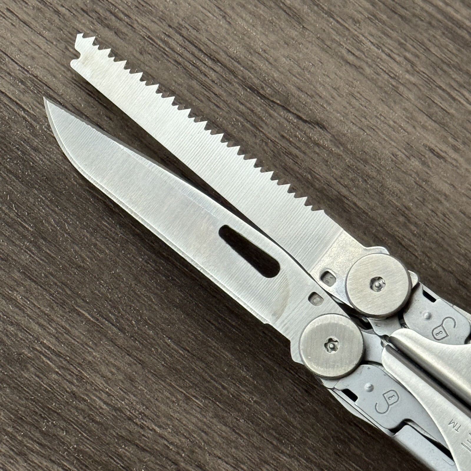 Leatherman Original Wave / Leatherman Wave 1st Generation multitool. Retired.