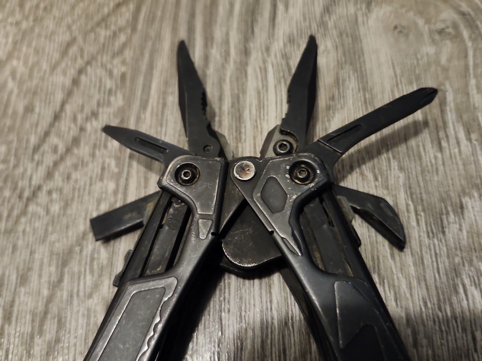 Leatherman OHT One Handed Tool Multi Tool – Black, Used, Good Condition