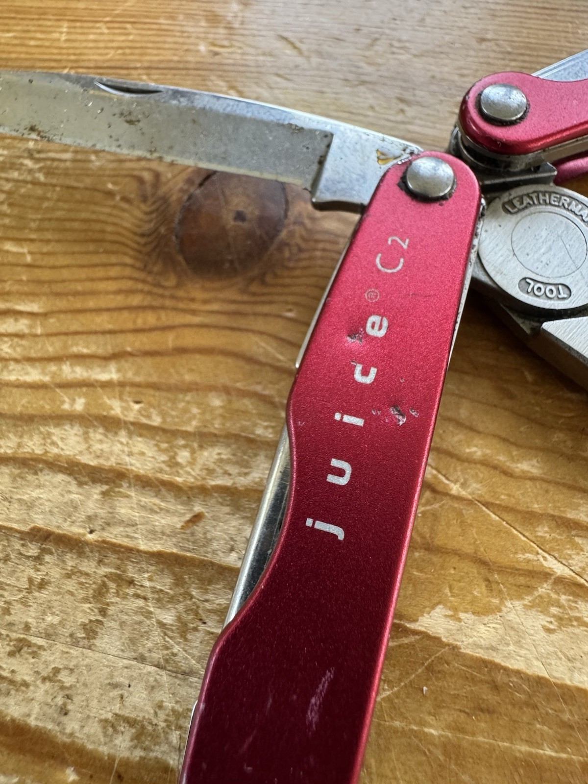 Leatherman Juice C2 Red Multi Tool! RETIRED!