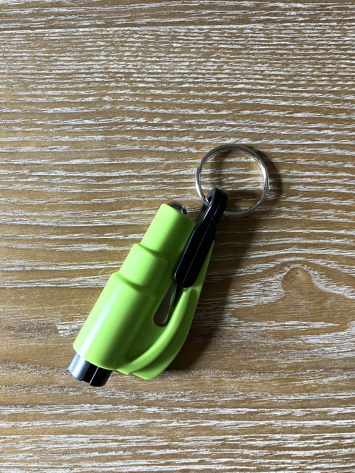 Key Chain Window-Punch & Seat Belt Cutting Tool