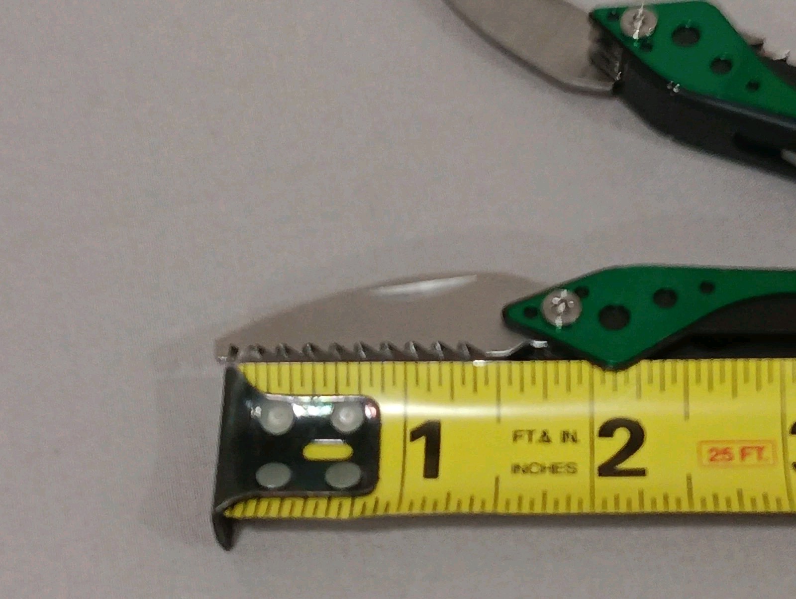 Cabela’s Multi-Tool 7-in-1 Pocket Knife Folding Pliers Stainless Green Camping