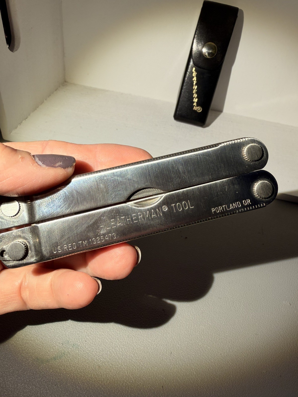 Leatherman Pocket – USA Multi-Tool w/ Leather Sheath plus Skeletool + sheath