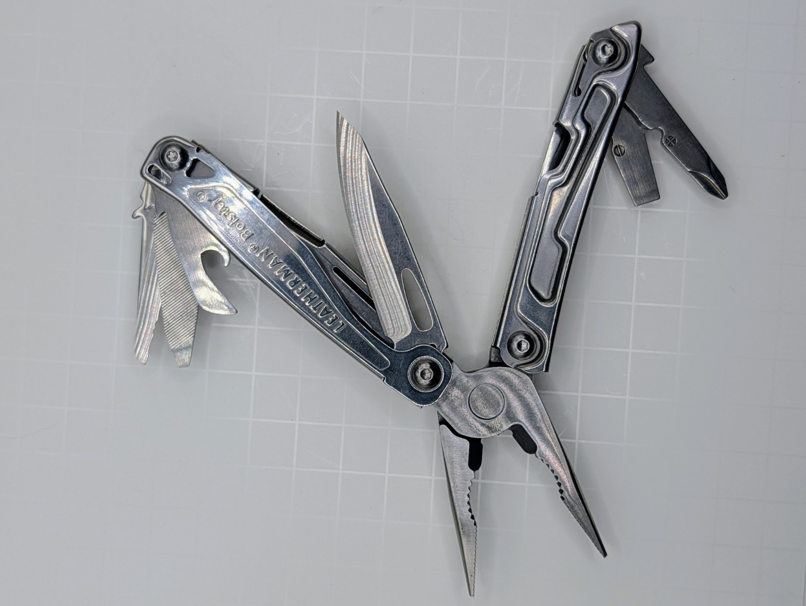 LEATHERMAN BOLSTER 13 TOOL STAINLESS STEEL MULTI-TOOL, EXCELLENT CONDITION!