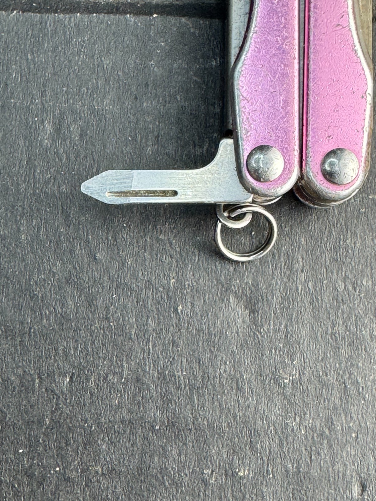 Leatherman Squirt S4 Stainless Steel Multitool Keychain – Various Colors