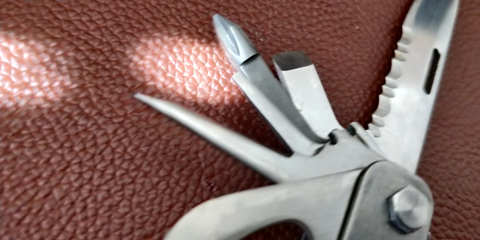 SOG PowerPlier Multi-Tool Patent Pending 1ST GEN Power Pliers
