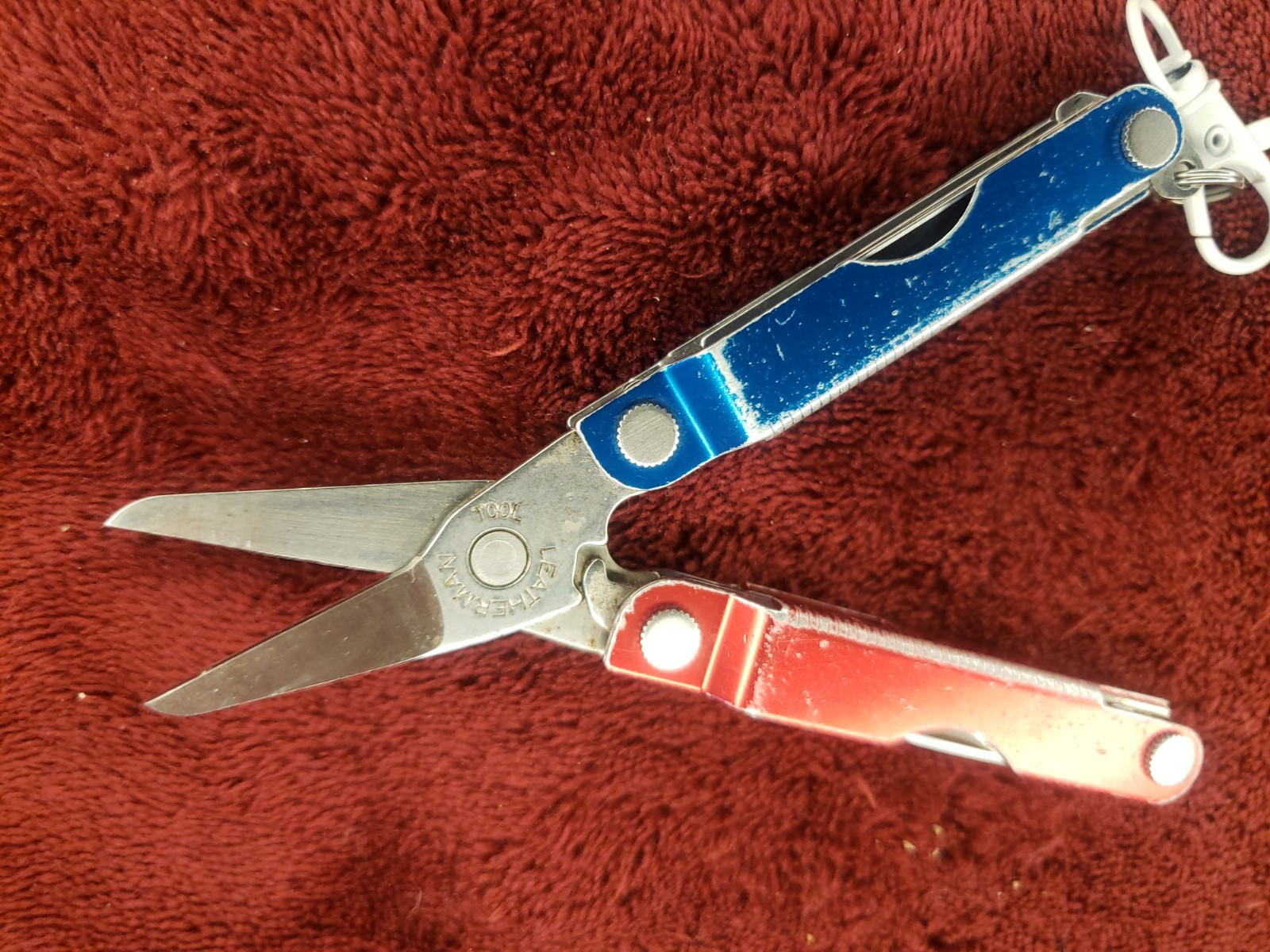 🔪🔪 Leatherman Micra Red Blue Multitool White claw keychain 0121 date code