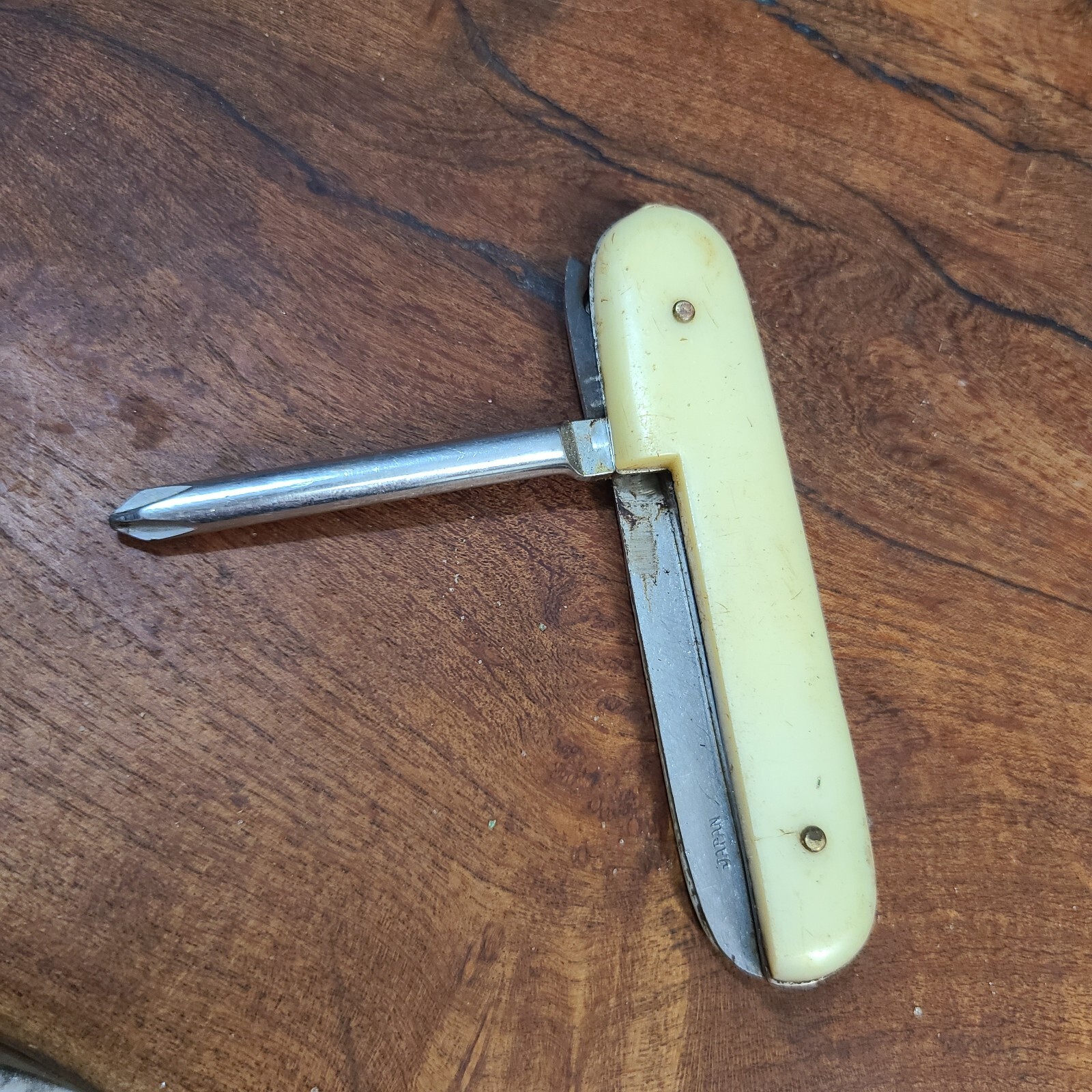Vintage Japan White Screwdriver Folding Pocket Tool