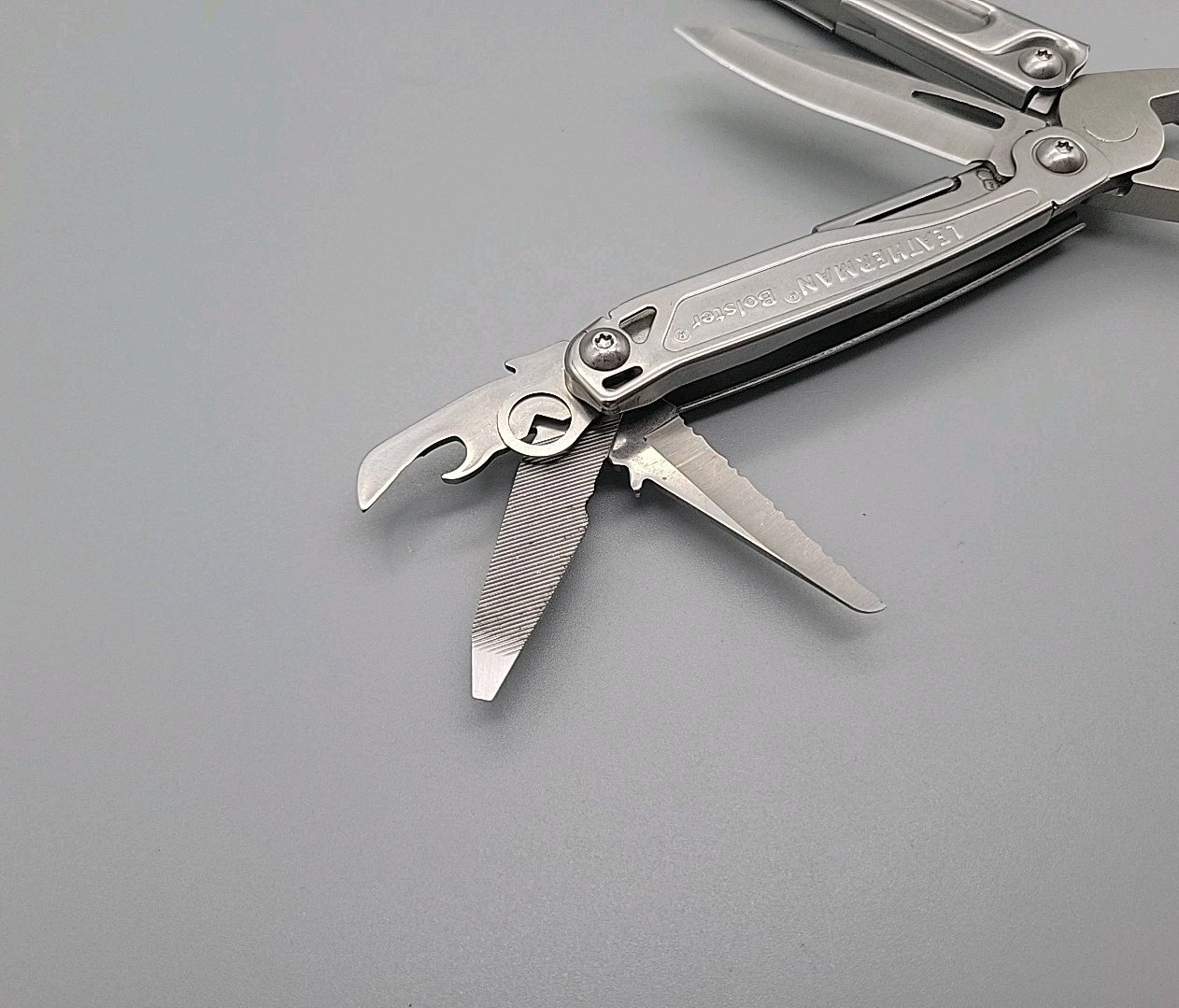 Leatherman Bolster Multi Tool – Pliers, Knife, File, Screwdrivers, Can Opener
