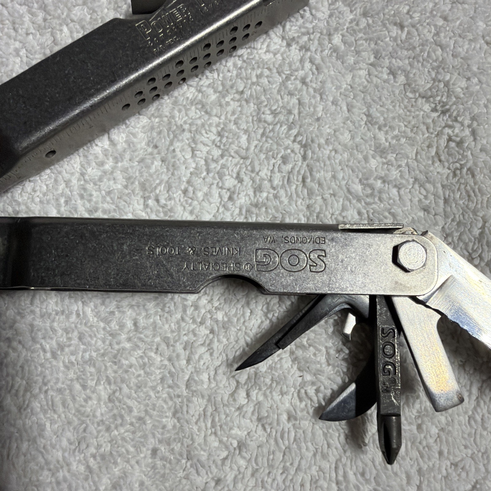 Sog Power Lock Pliers Multi Tool 13 Tools With Case Knife Saw