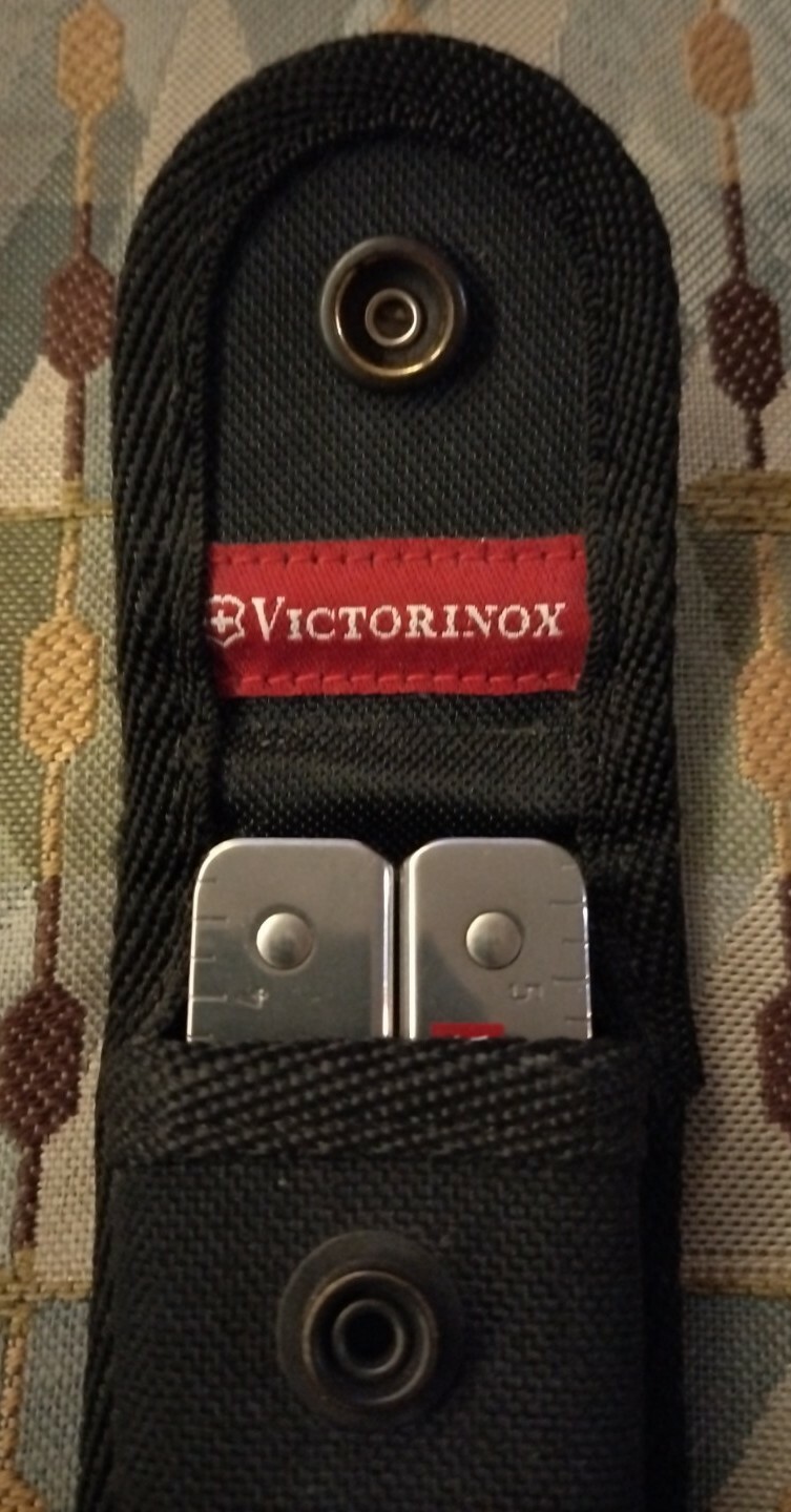 Vintage Authentic Rare ARMY VICTORINOX SWISS TOOL STAINLESS w/ CASE SWITZERLAND