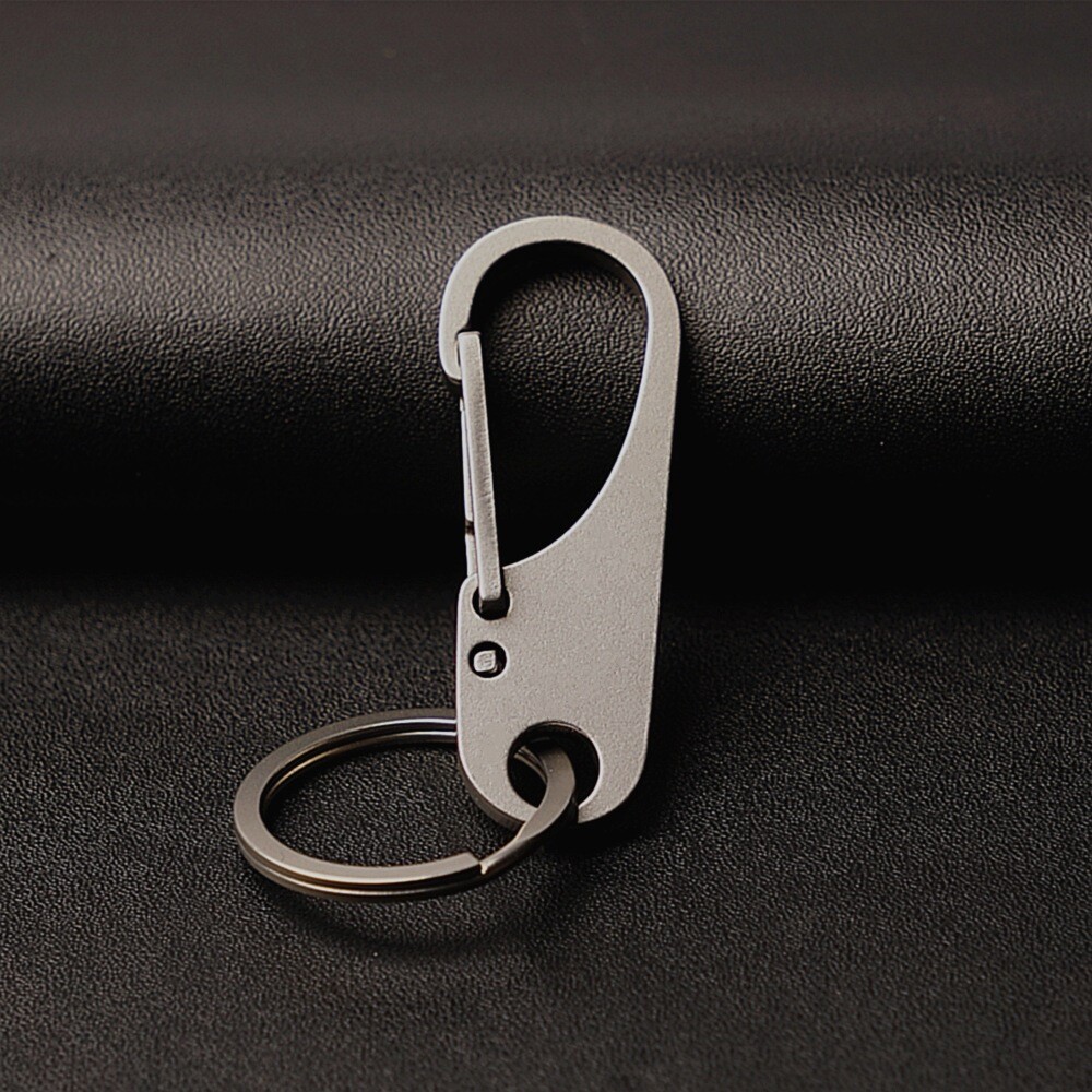 EDC Titanium Alloy Keychain + 28MM Steel Key Ring Hanging Buckle Portable Tool