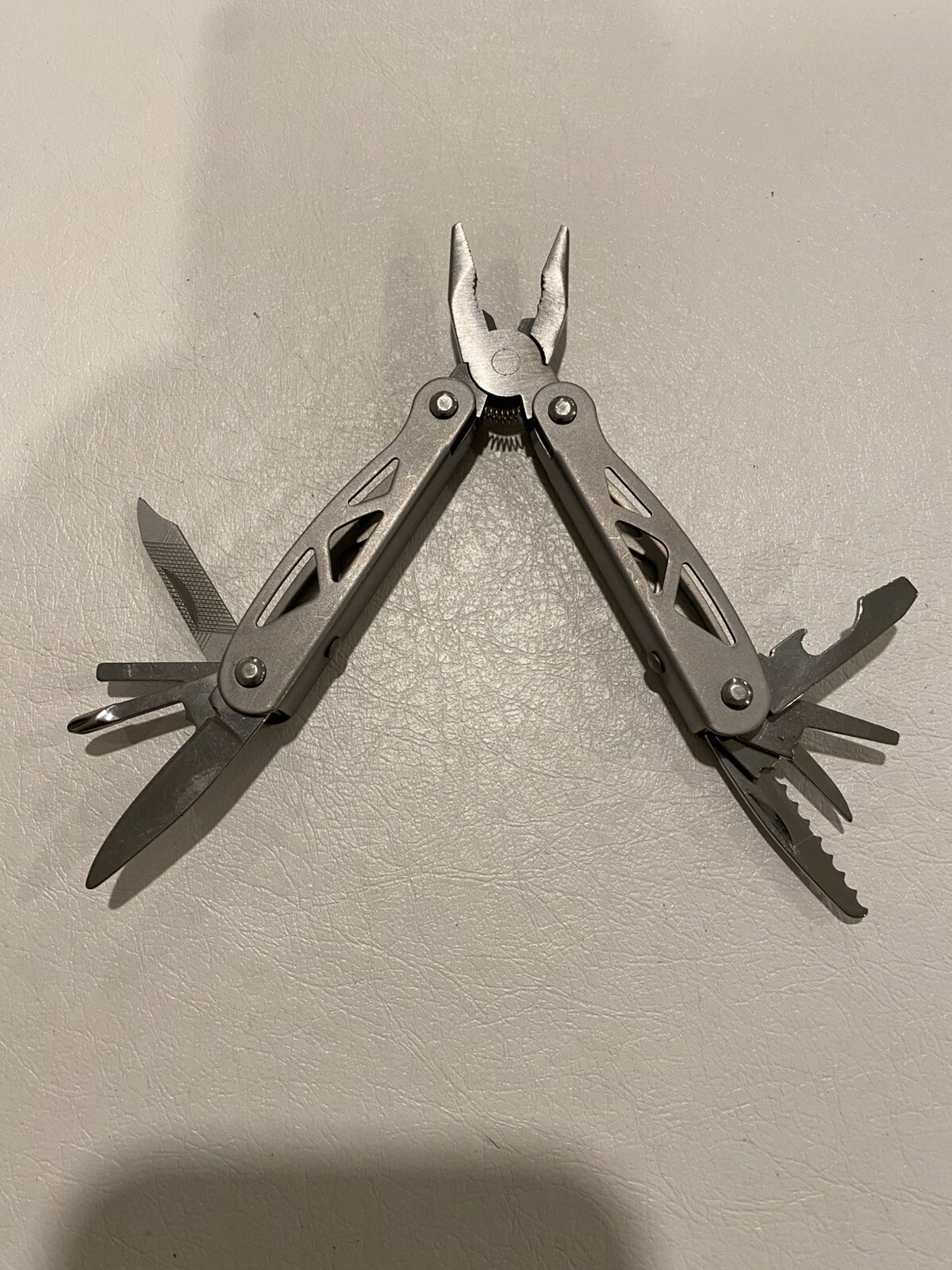 10 IN 1 – Multi-tool Folding POCKET/PURSE NEEDLE NOSE PLIERS Nwob