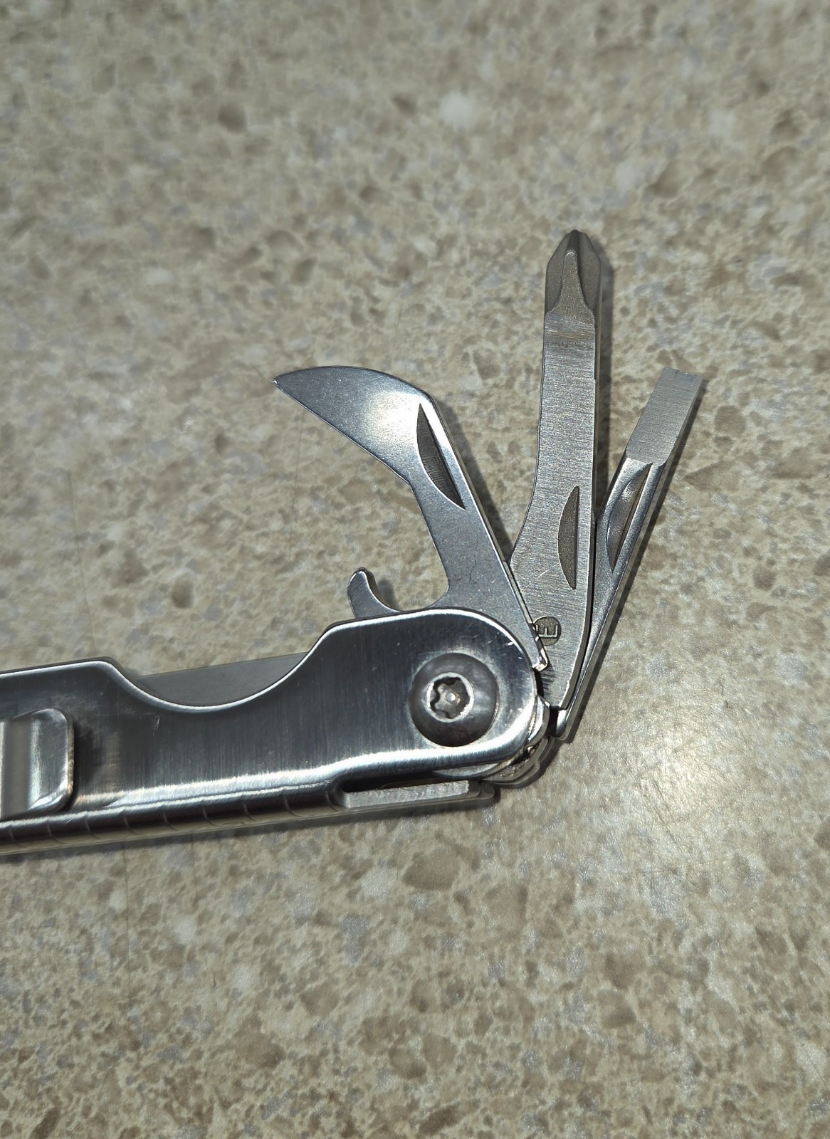 Leatherman SideClip Bass Pro Shops Multi Tool ~ Rare ~ Pre-Owned ~ NICE!! LOOK!!