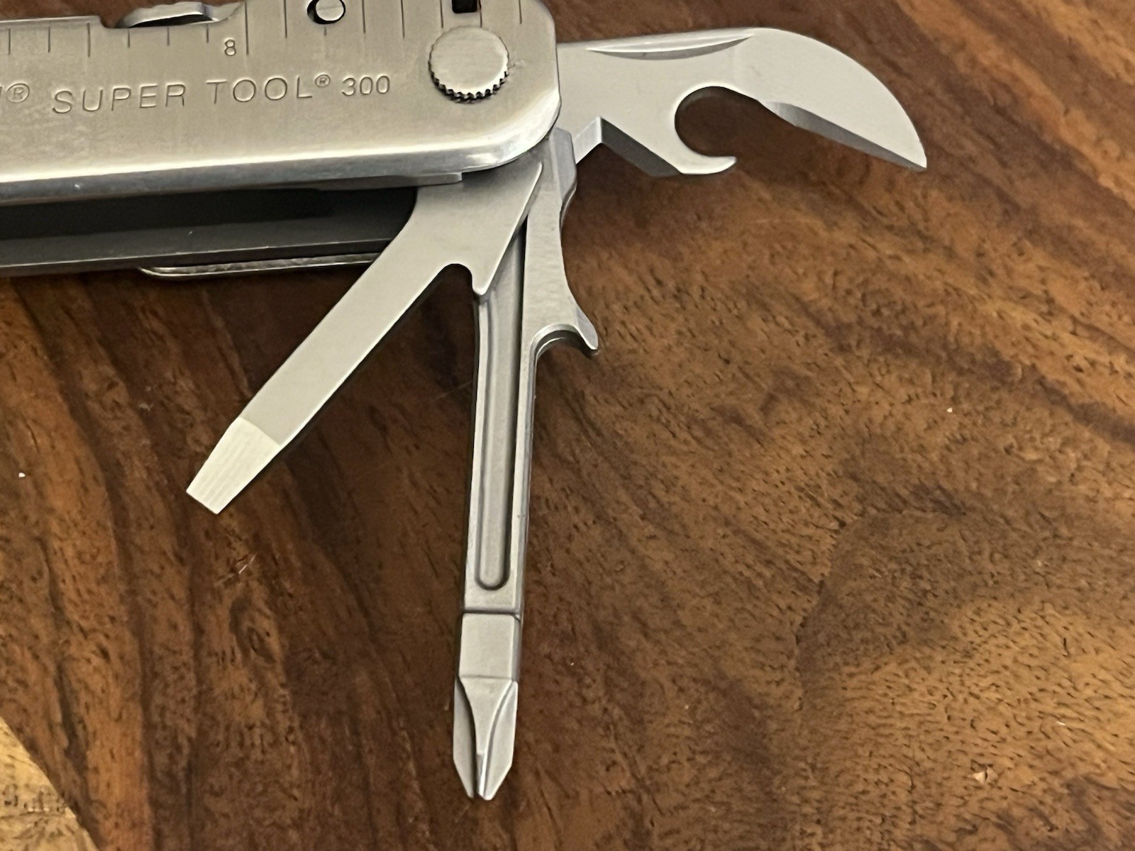 Leatherman Super Tool 300 Multitool SUPER NICE!! w/Beautiful Sheath
