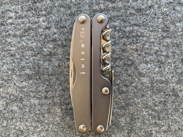NWOT Leatherman Juice CS4