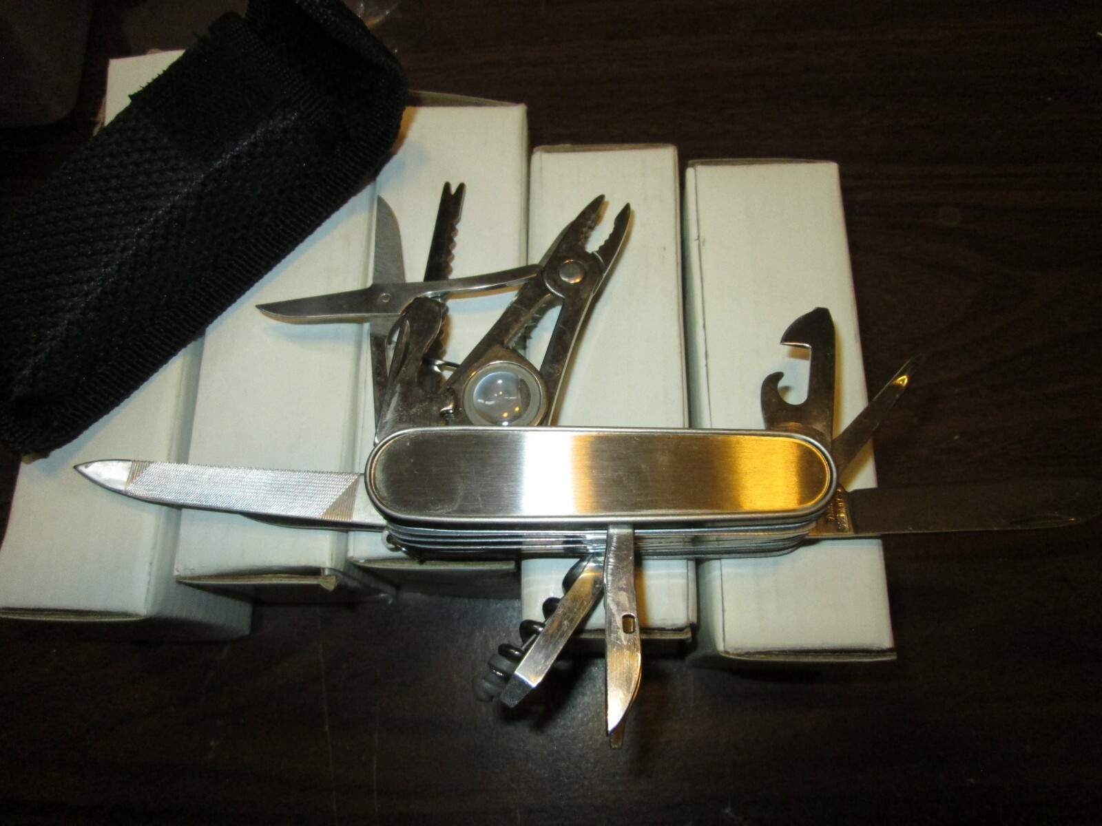 MULTIFUNCTION KNIFE – 14 FUNCTIONS – STAINLESS STEEL