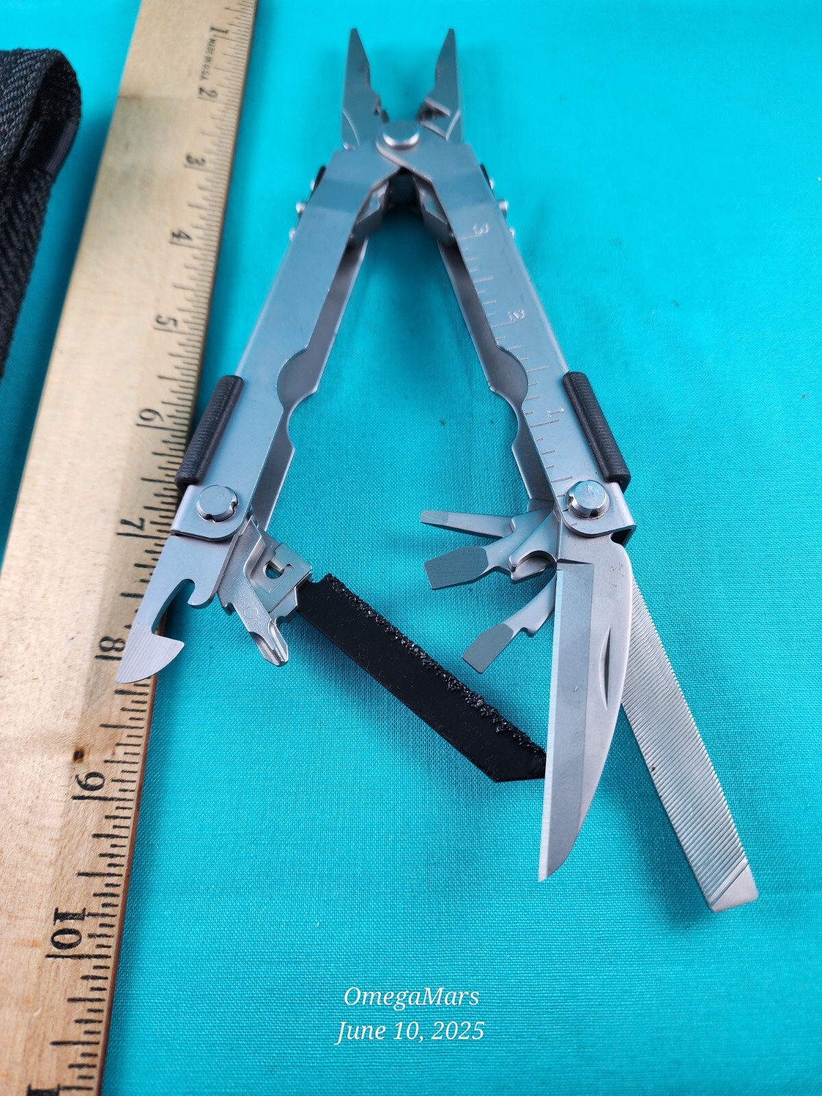 Gerber Multi-tool Mp 600 MP600 MP400 stainless & black A+ conditions DIME