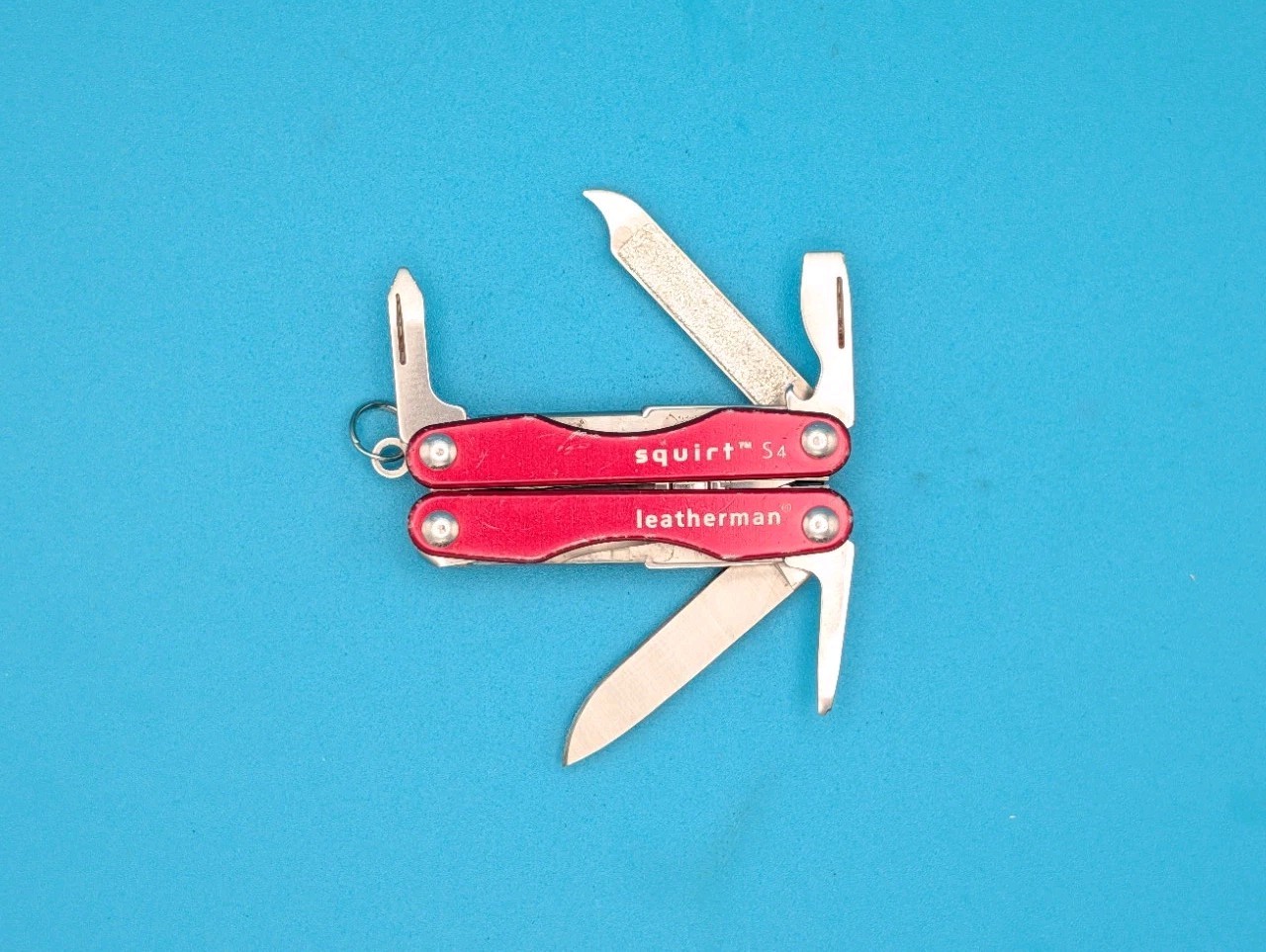 Leatherman “Squirt S4” Stainless Steel Multi Tool – RED!