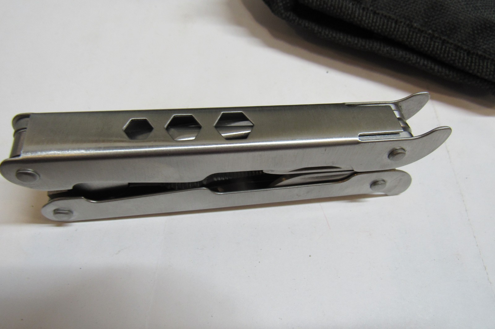 Multi Tool Pliers with 8 Attached Accessories and Case Bits