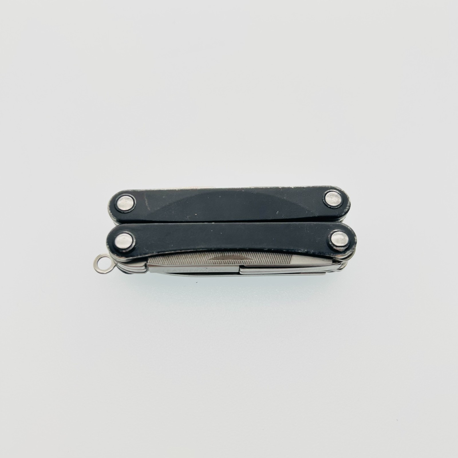 Leatherman Squirt PS4 BLACK – 8-in-1 Keychain Multi-Tool Discontinued (CODE2)