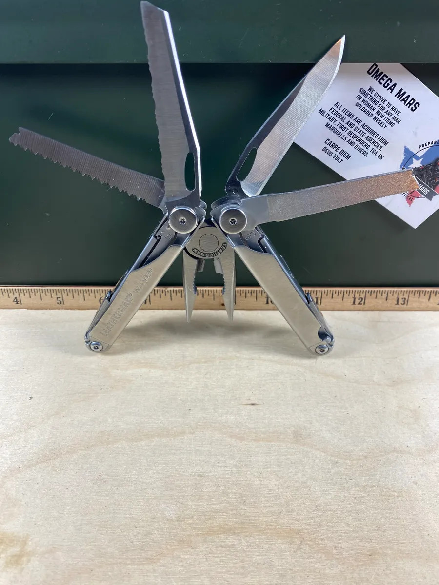 Leatherman Wave LW#1. Looks/feel brand new.