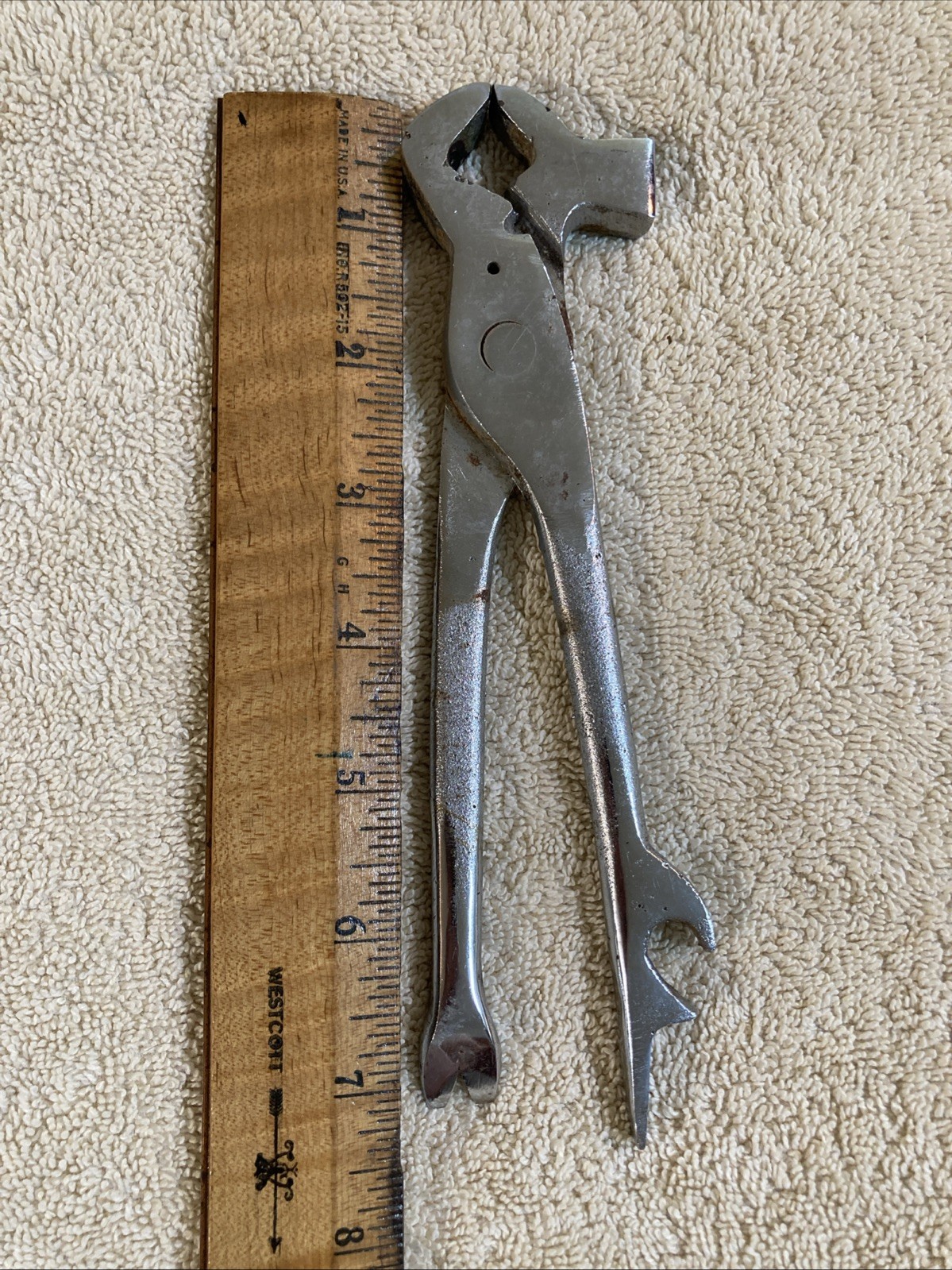 MULTITOOL HAMMER WIRE CUTTER NAIL PULLER BOTTLE OPENER PINCHER CHISEL