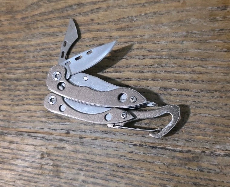 Hoffman Richter Mini Multi Tool Knife Bottle Phillips Serrated Plier