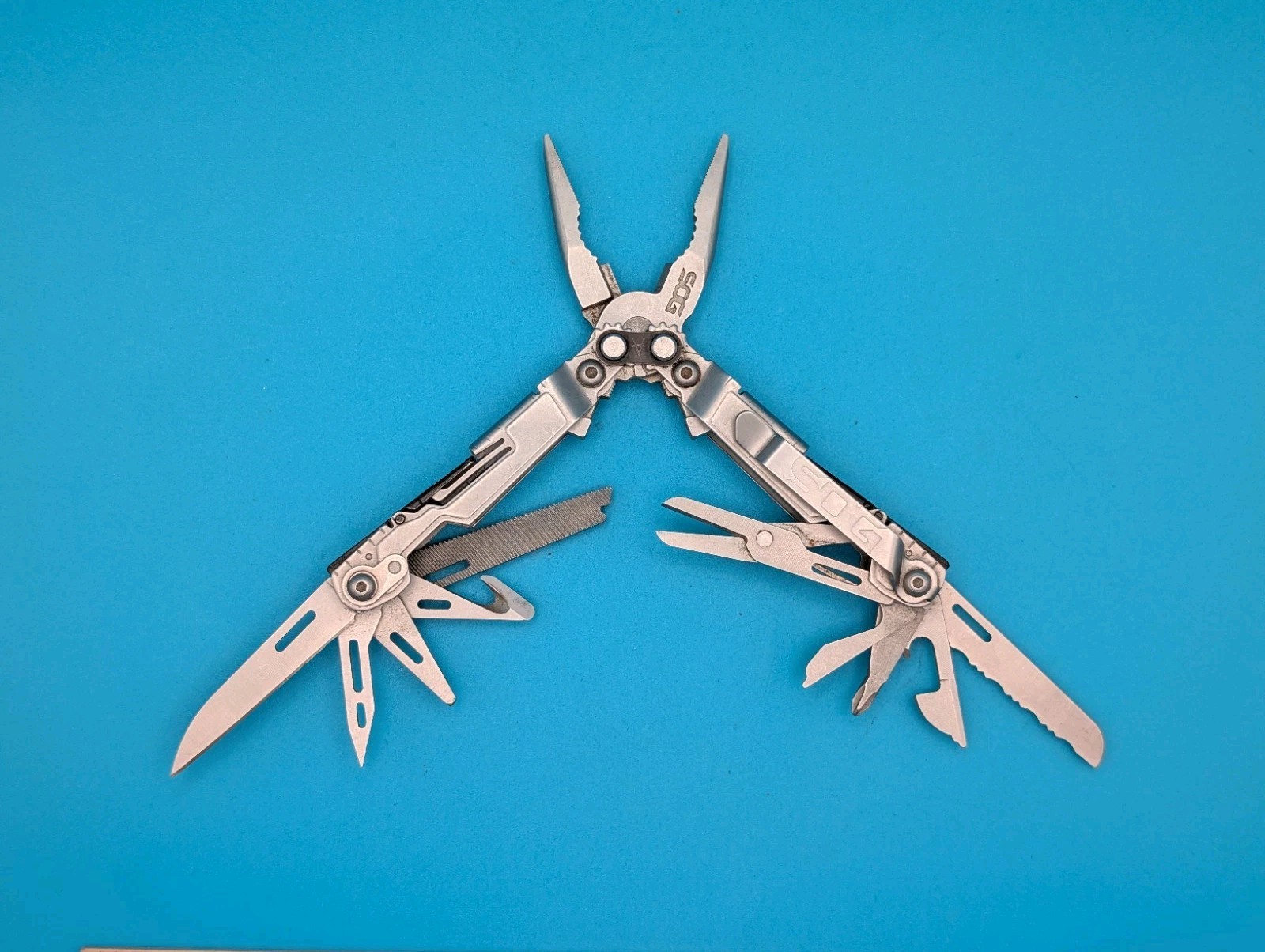 SOG PowerPint Tool Compact Lightweight Silver Multi-Tool!